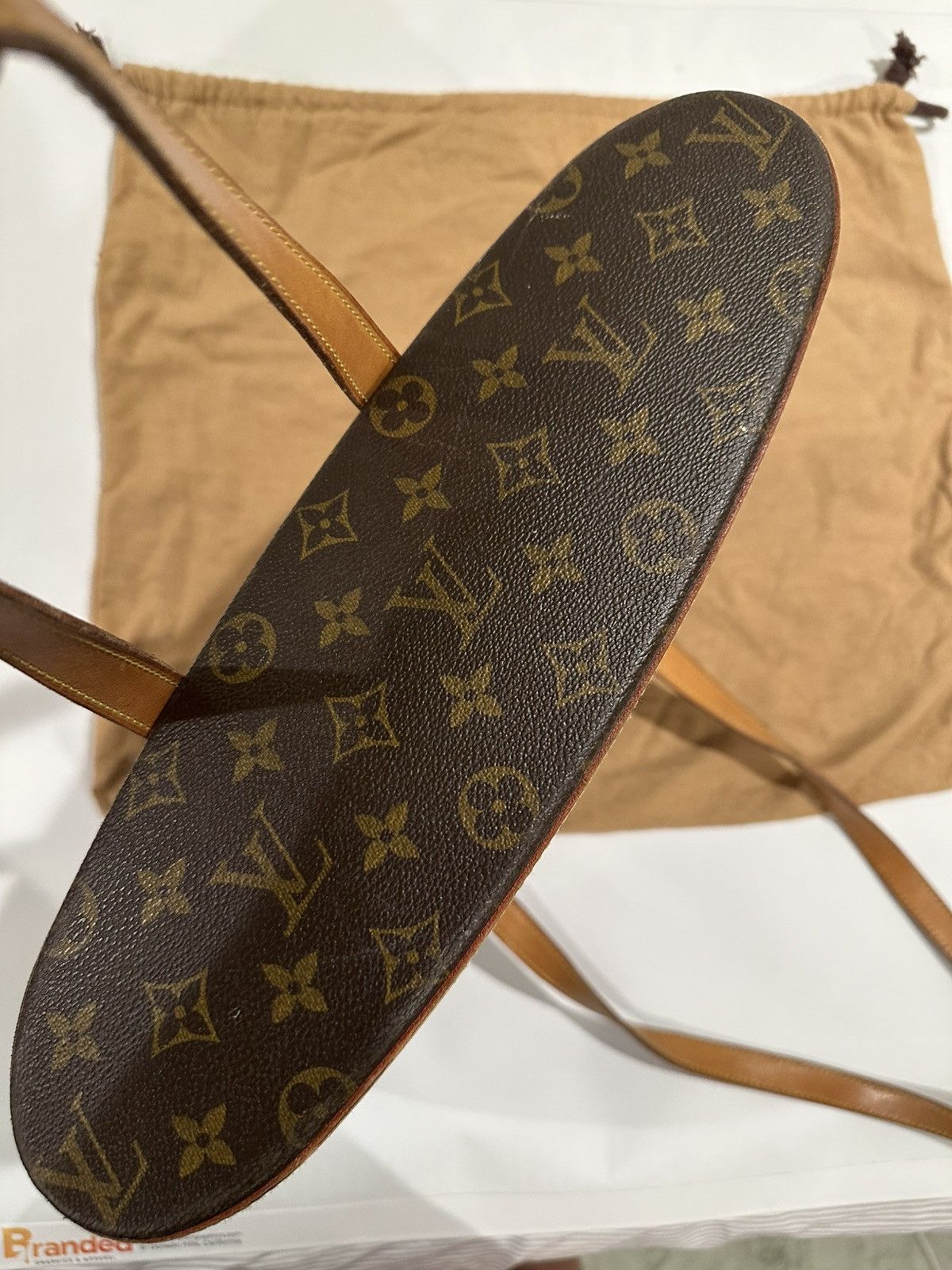 Louis Vuitton Louis Vuitton Purse Size ONE SIZE - 3 Thumbnail