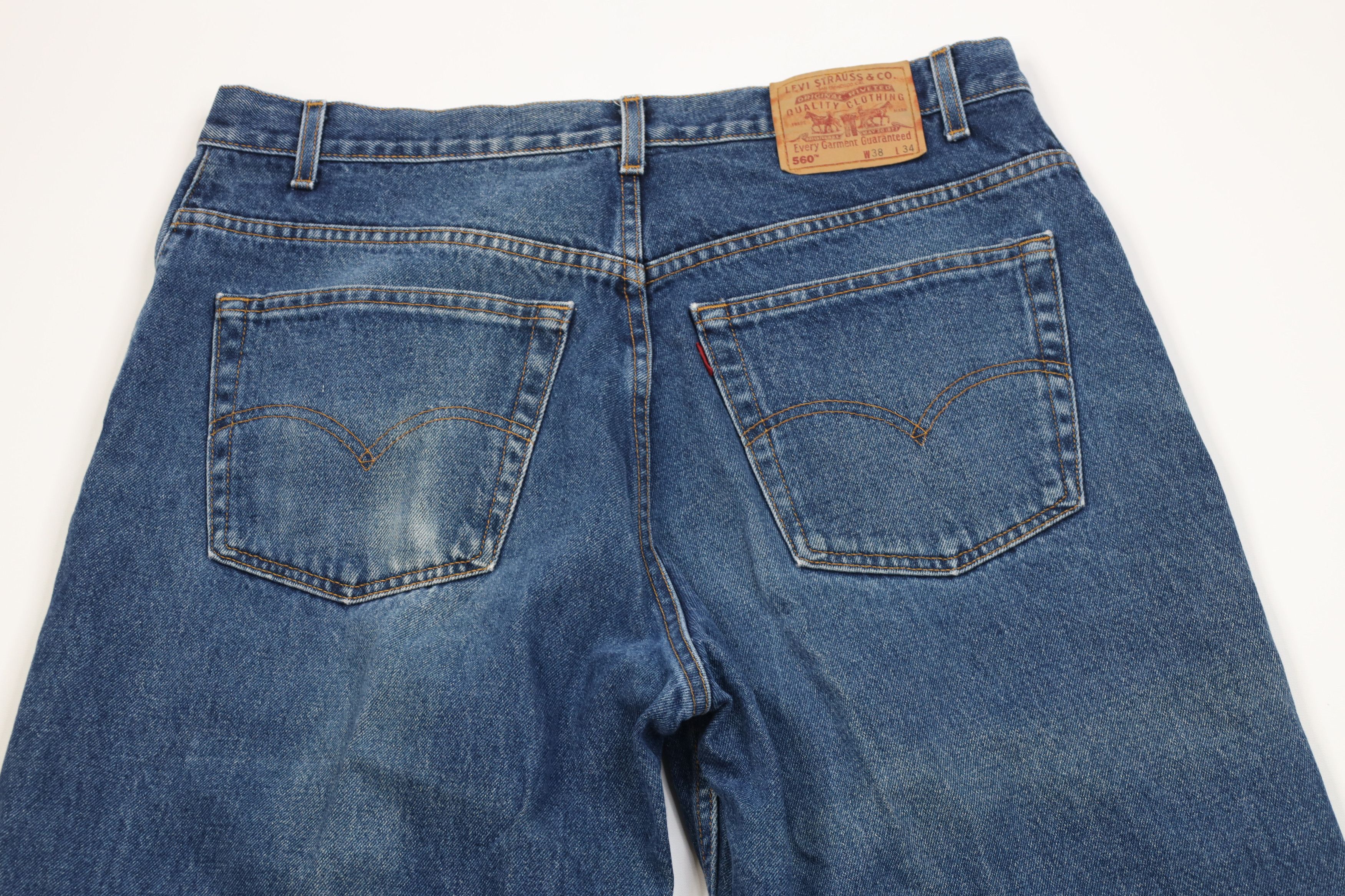 Levi's Vintage 90s Levis 560 Loose Fit Tapered Leg Denim Jeans Size US 38 / EU 54 - 11 Thumbnail