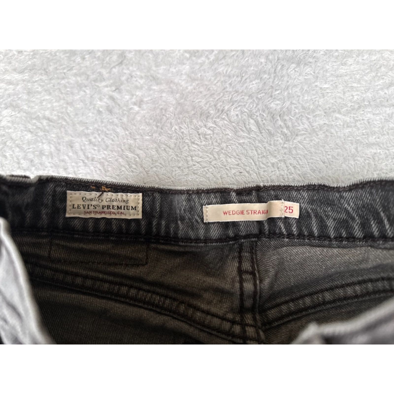 Levi's Levis Premium Jeans Womens 25 Black Denim Big E Wedgie Straight Mid Rise 24x25 Size 24" / US 00 / IT 34 - 6 Thumbnail
