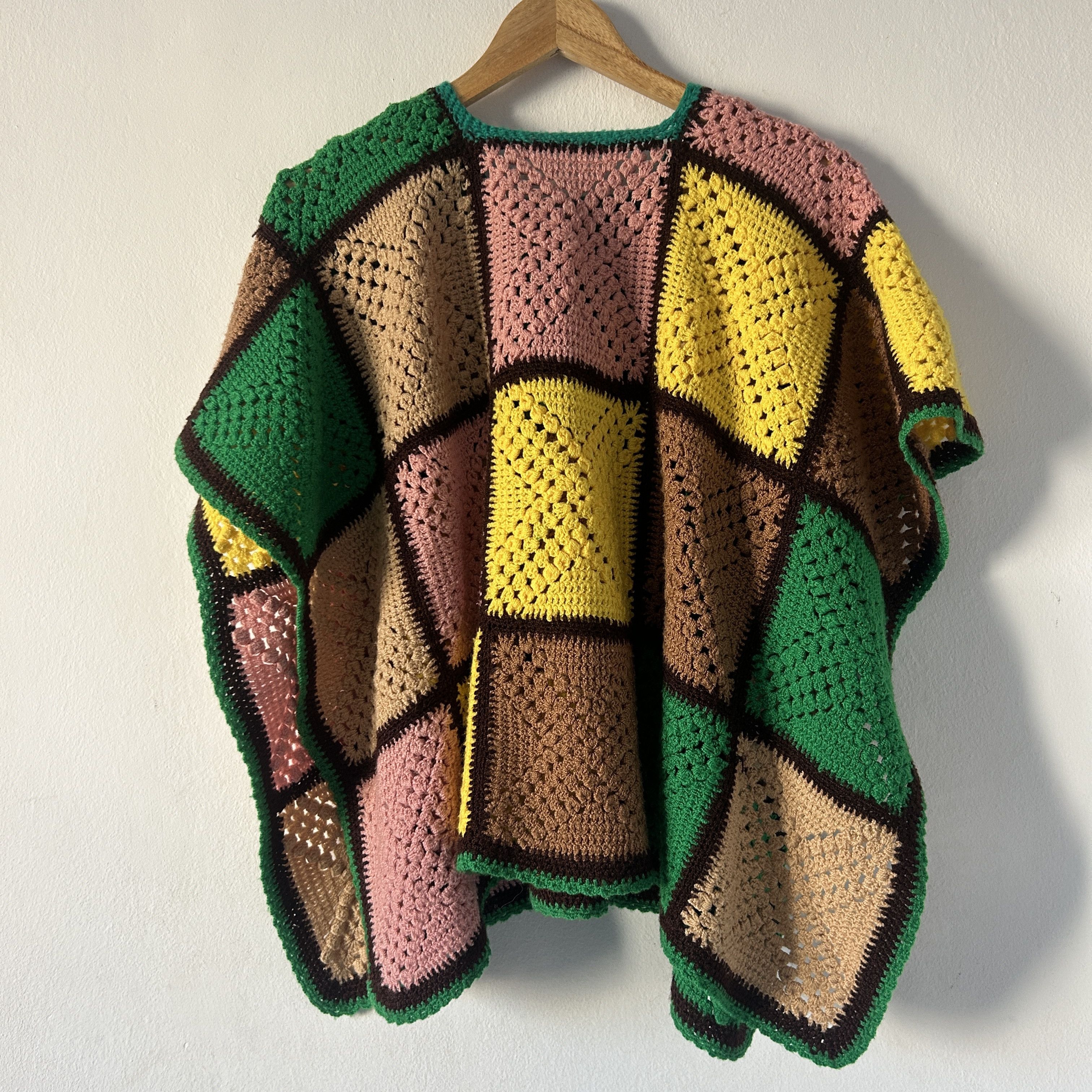 Vintage Vintage 70s Hand Crochet Poncho Size ONE SIZE - 8 Thumbnail