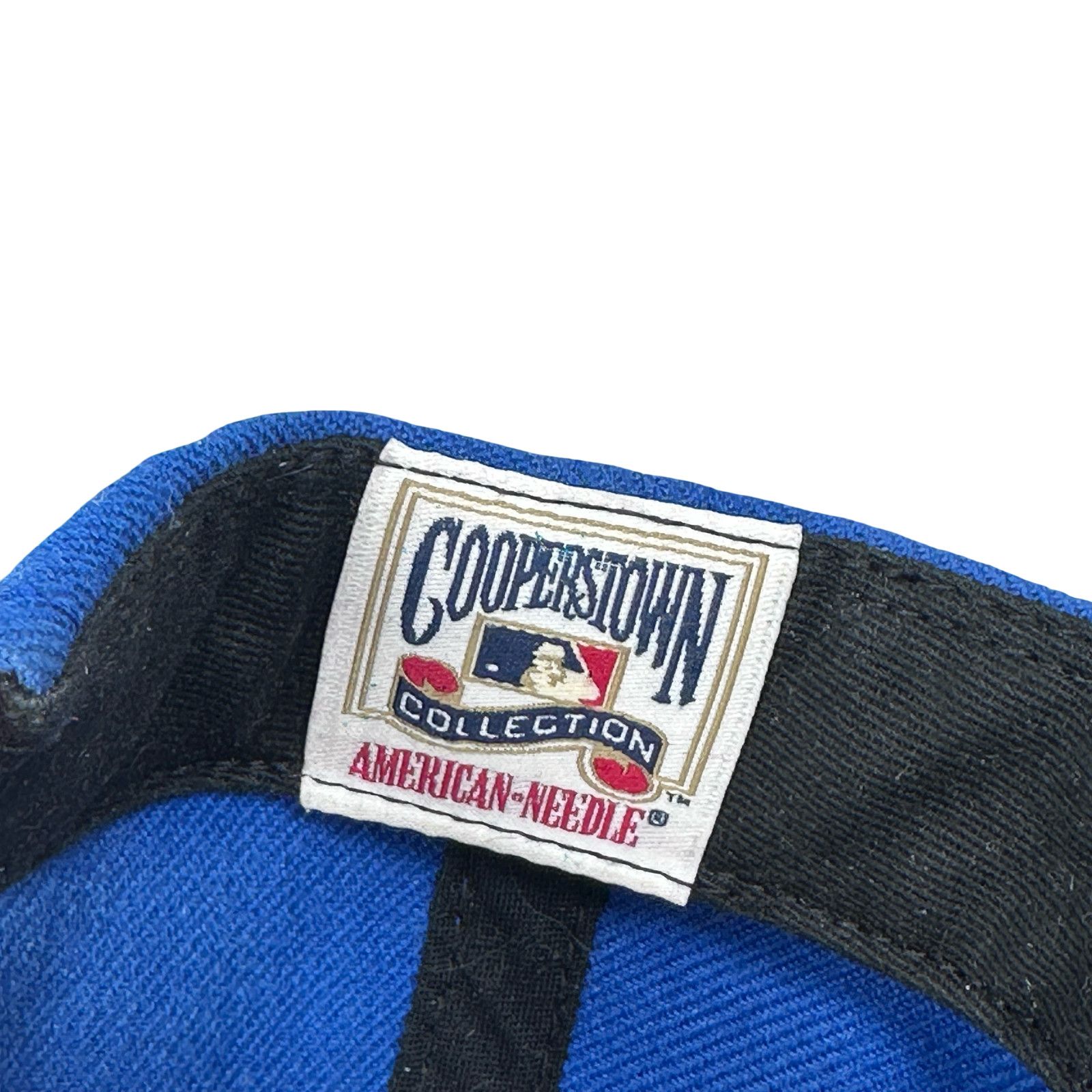 American Needle Vintage American Needle Montreal Expos Snapback Hat Blue Red Size ONE SIZE - 8 Thumbnail