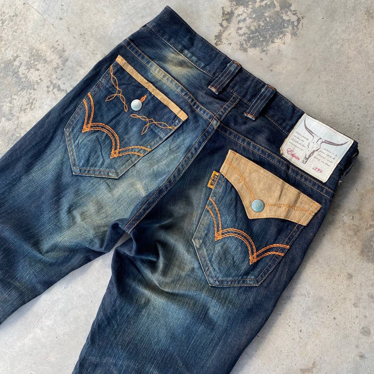 Edwin VINTAGE EDWIN FLARED BULL DISTRESSED RIPPED KNEE RUSTY WASH Size US 32 / EU 48 - 3 Thumbnail