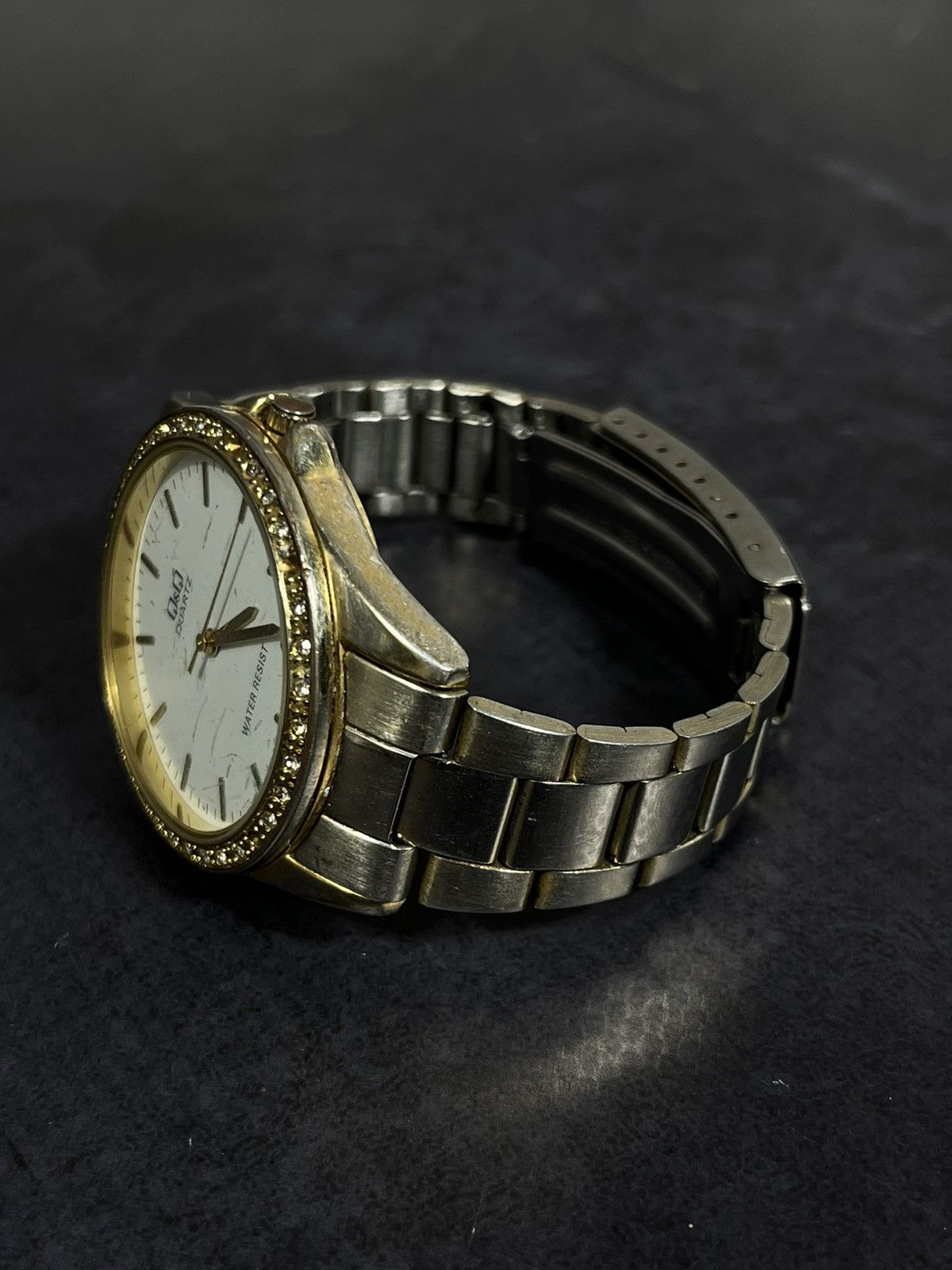 Hysteric Glamour Q&Q Gold-Tone Rhinestone Watch, Japan Quartz, Vintage Style Size ONE SIZE - 9 Thumbnail
