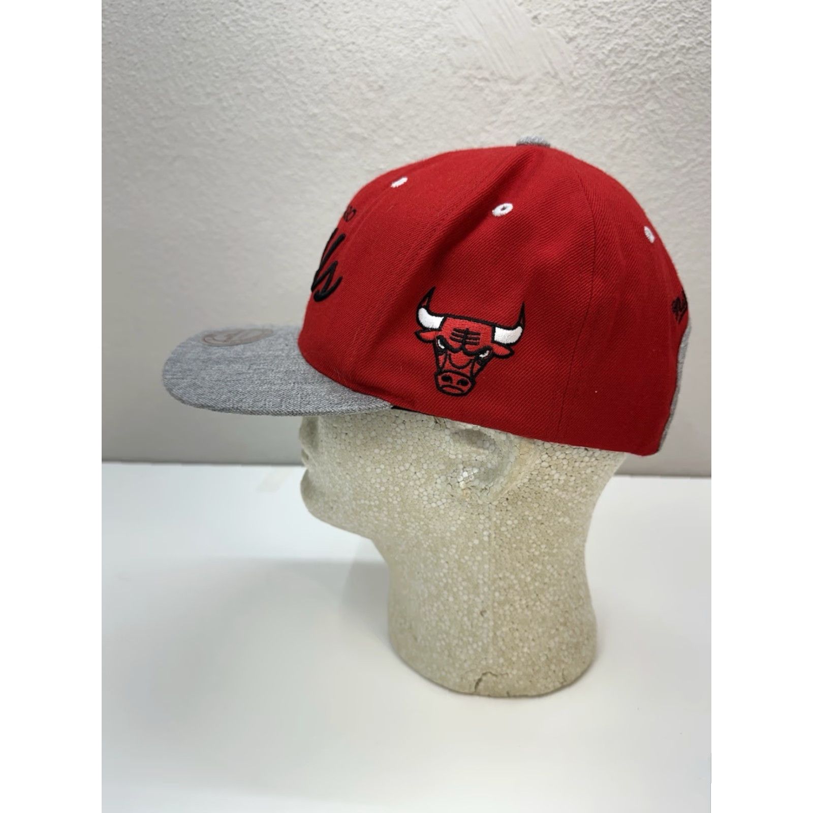 Mitchell & Ness Mitchell & Ness Snapback Hat NBA Chicago Bulls Red Adjustable Flat Brim Cap Men One Size Sports Casual Size ONE SIZE - 7 Thumbnail