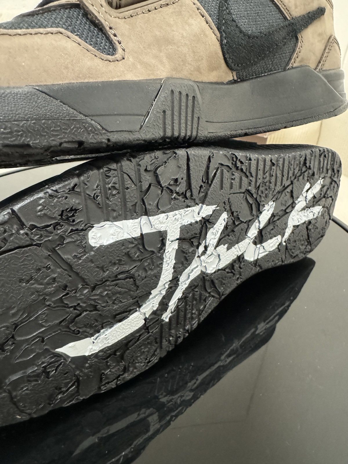Nike × Travis Scott Nike x Travis Scott jumpman jack dark mocha Size US 9.5 / EU 42-43 - 12 Thumbnail