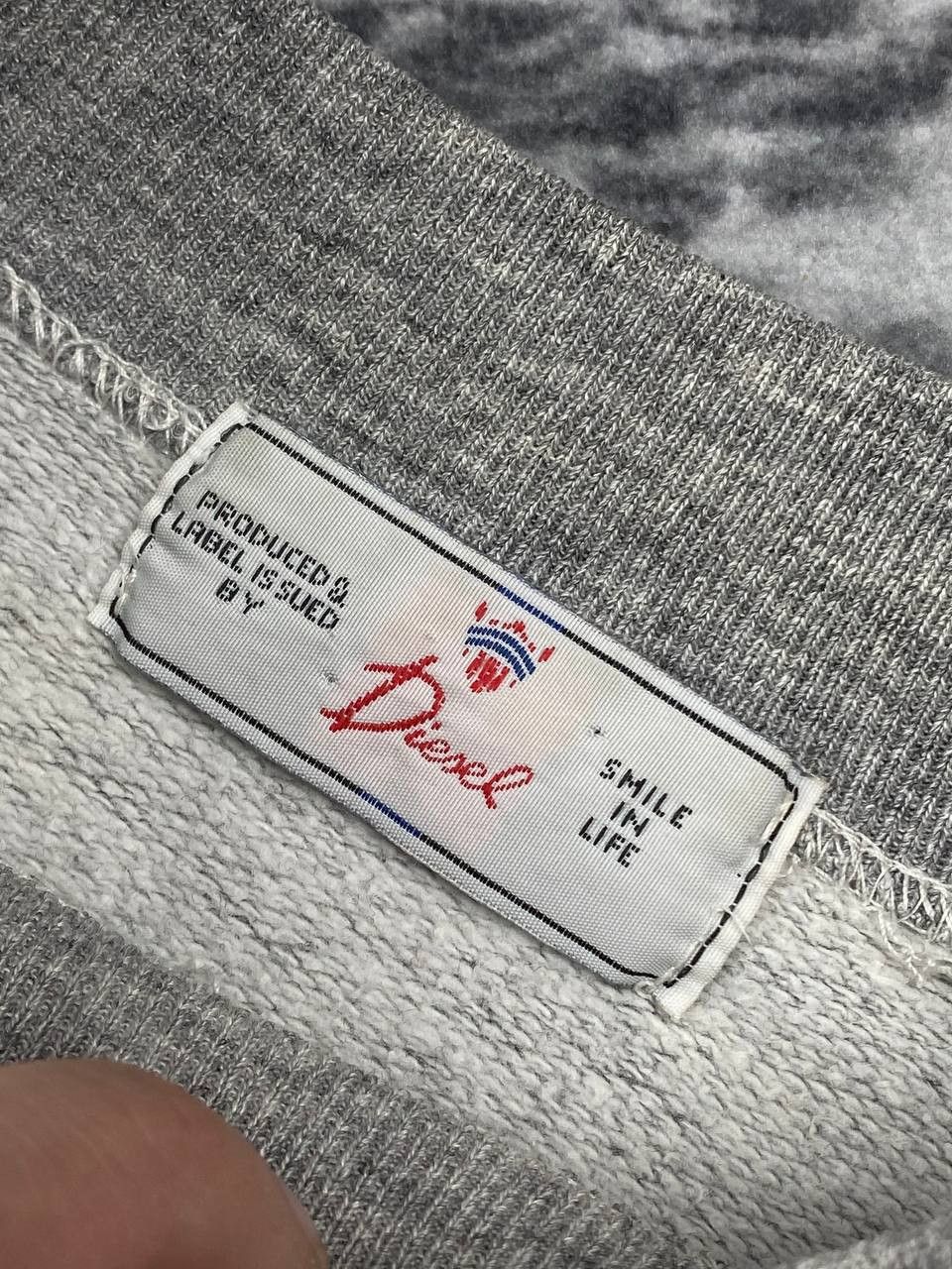 Diesel Vintage Diesel Sweater Big Logo 90s Men Size L Gray Size US L / EU 52-54 / 3 - 5 Thumbnail