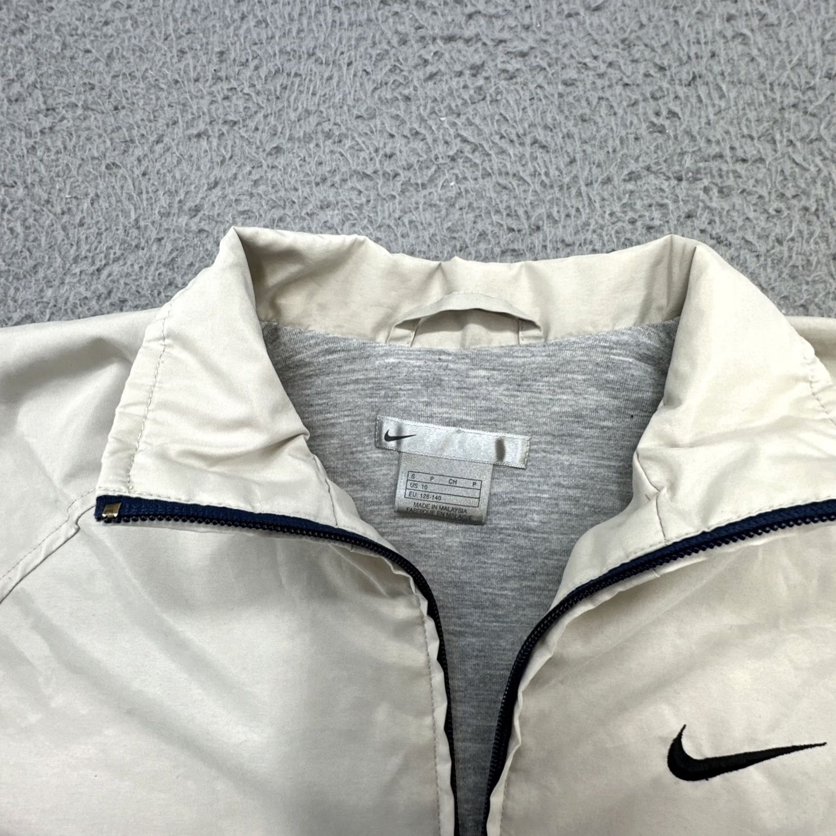 Nike VINTAGE Nike Silver Tag Women’s Lightweight Jacket Zip Up Jacket Track Nike Dri-FIT Black XS? Size L / US 10 / IT 46 - 2 Thumbnail