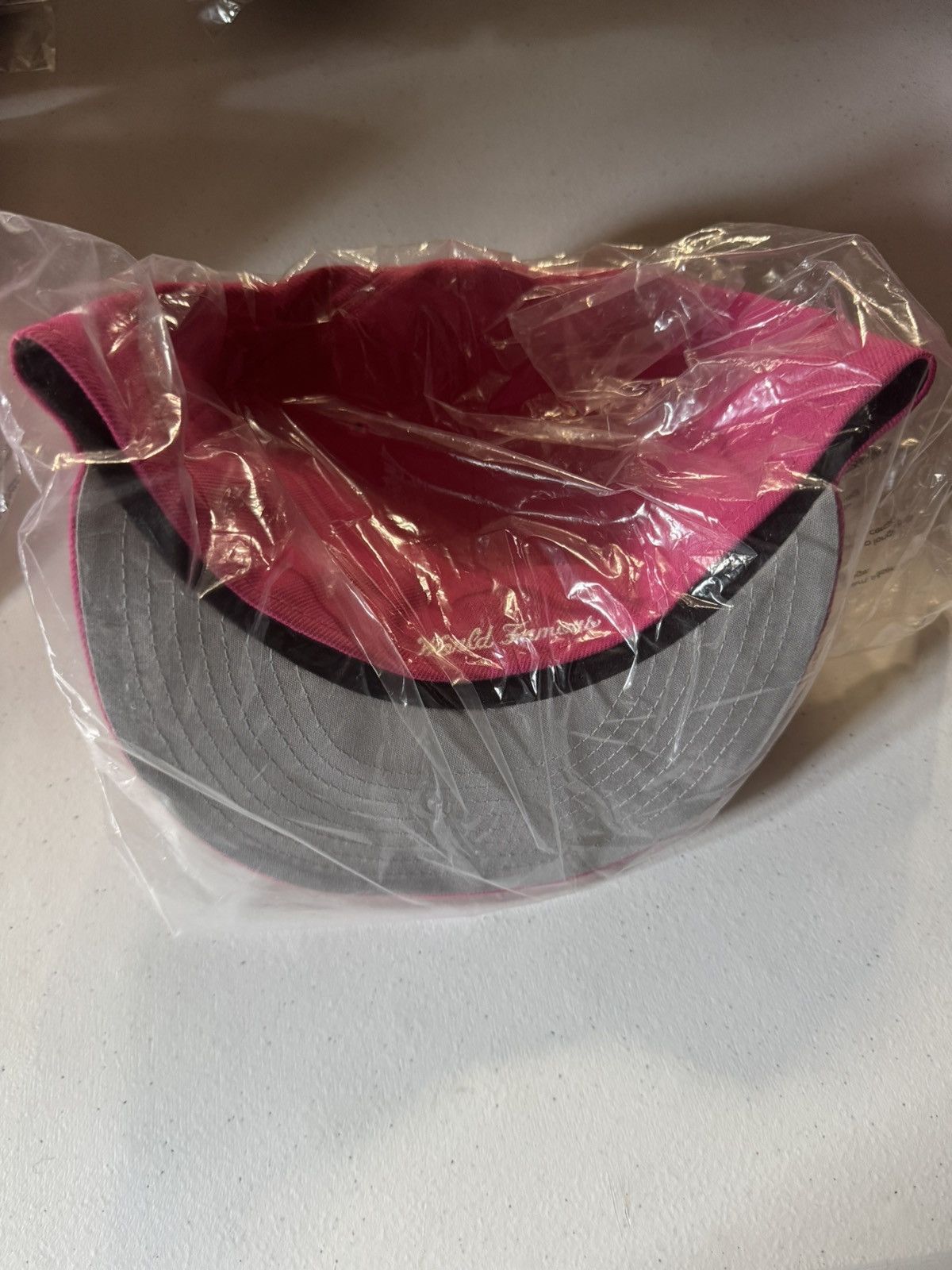 New Era × Supreme Supreme Breast Cancer Awareness Box Logo New Era Size ONE SIZE - 5 Thumbnail