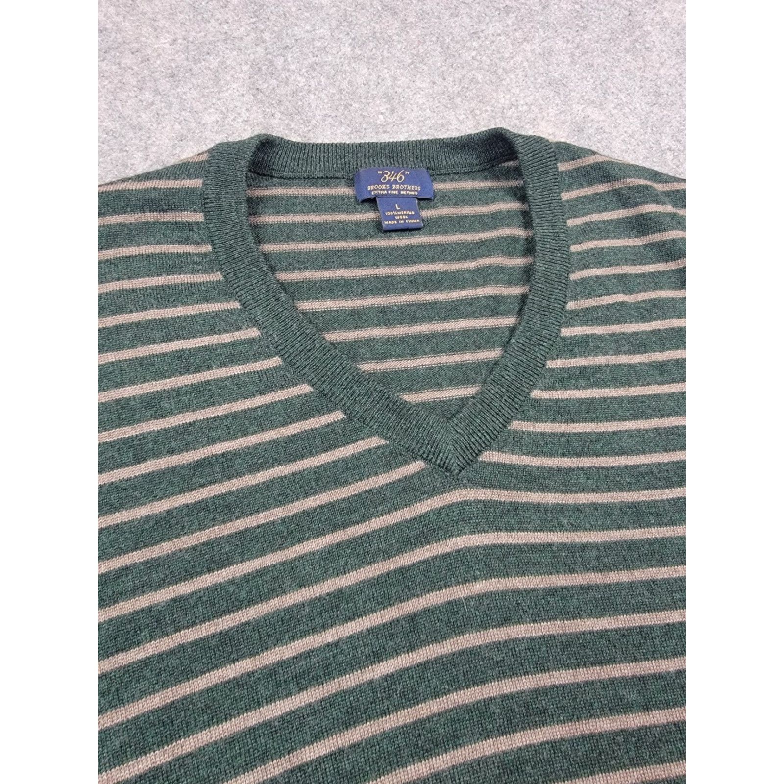 Brooks Brothers Brooks Brothers Sweater Mens Large Green Brown Stripe 100% Merino Wool Knit V-Neck Pullover Classic Preppy Casual Business Winter Fall Spring Size US L / EU 52-54 / 3 - 3 Thumbnail