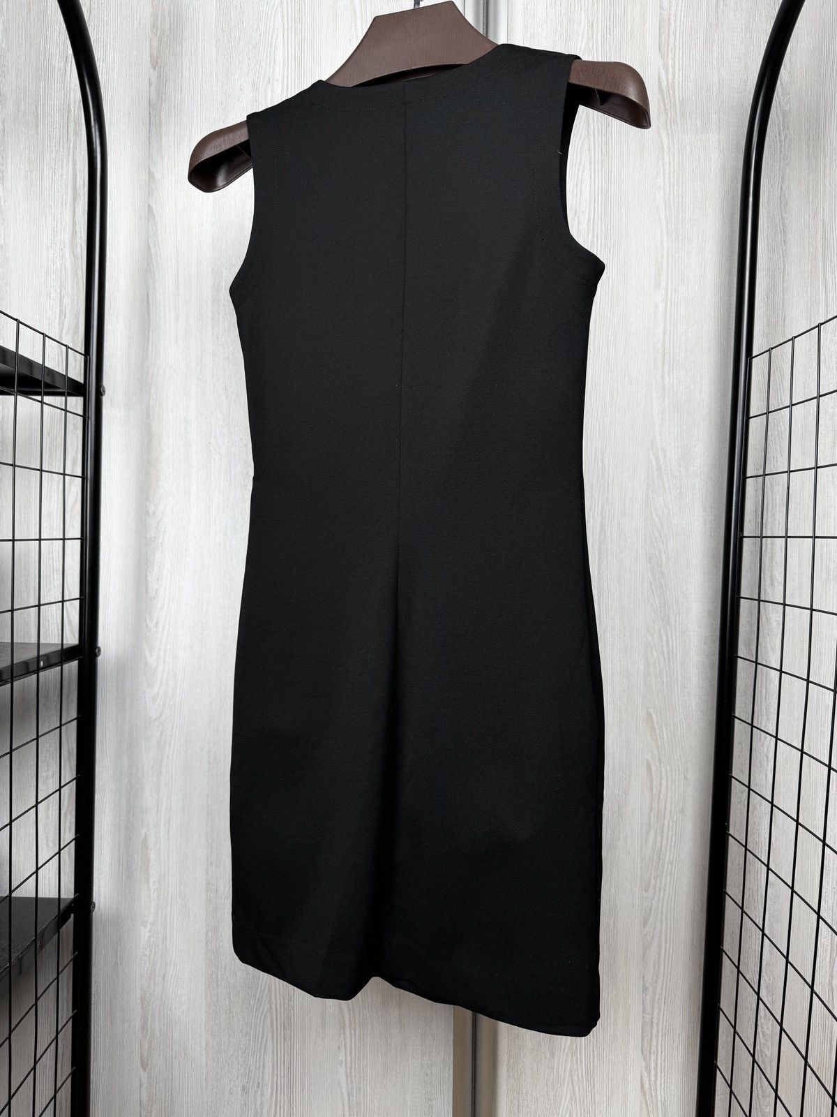1017 ALYX 9SM 1017 Alyx 9SM black v neck straight mini dress made in Italy Size S / US 4 / IT 40 - 7 Thumbnail
