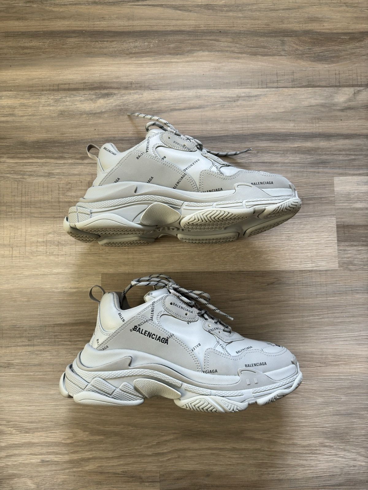 Balenciaga Gray Men’s Balenciaga Tripple S Logo Size US 10 / EU 43 - 1 Thumbnail