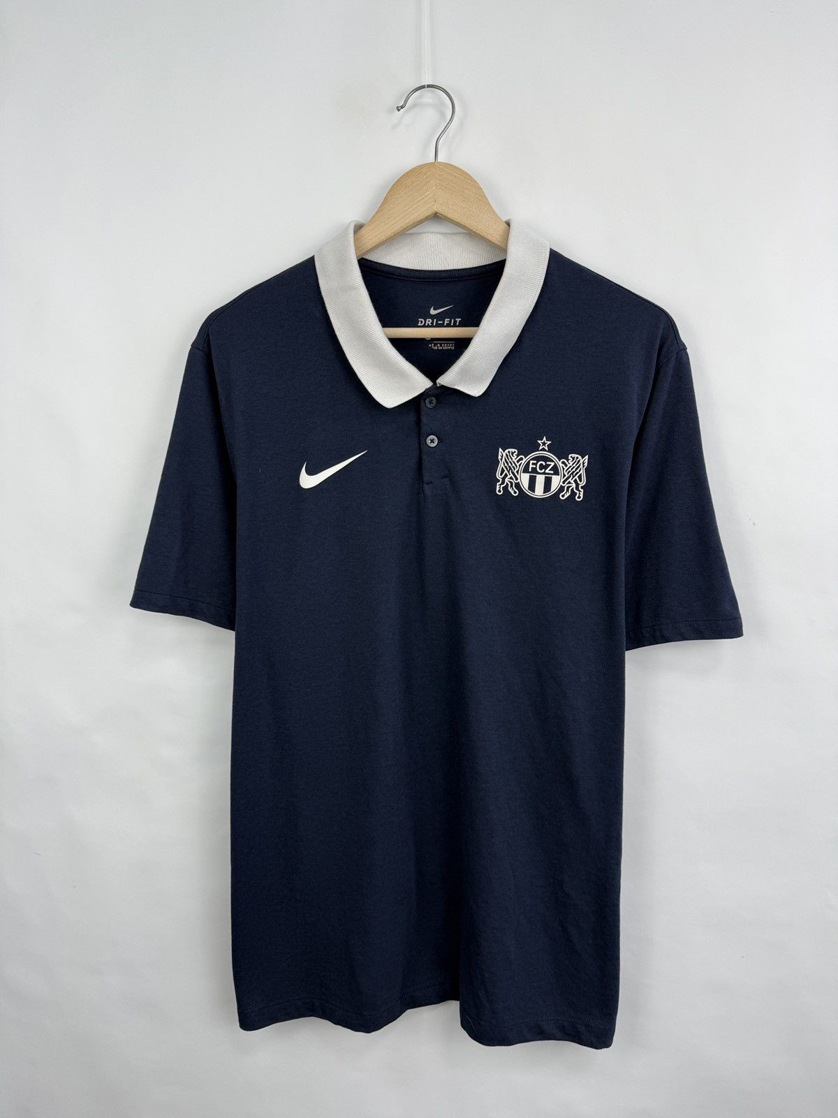 Nike 🇨🇭 Nike FCZ Zurich Switzerland Suisse Swiss Soccer T-Shirt Size US XL / EU 56 / 4 - 3 Thumbnail