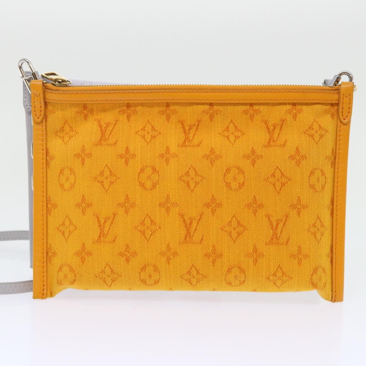 Louis Vuitton LOUIS VUITTON Monogram White Flat Mensenger Shoulder Bag Size ONE SIZE - 4 Thumbnail