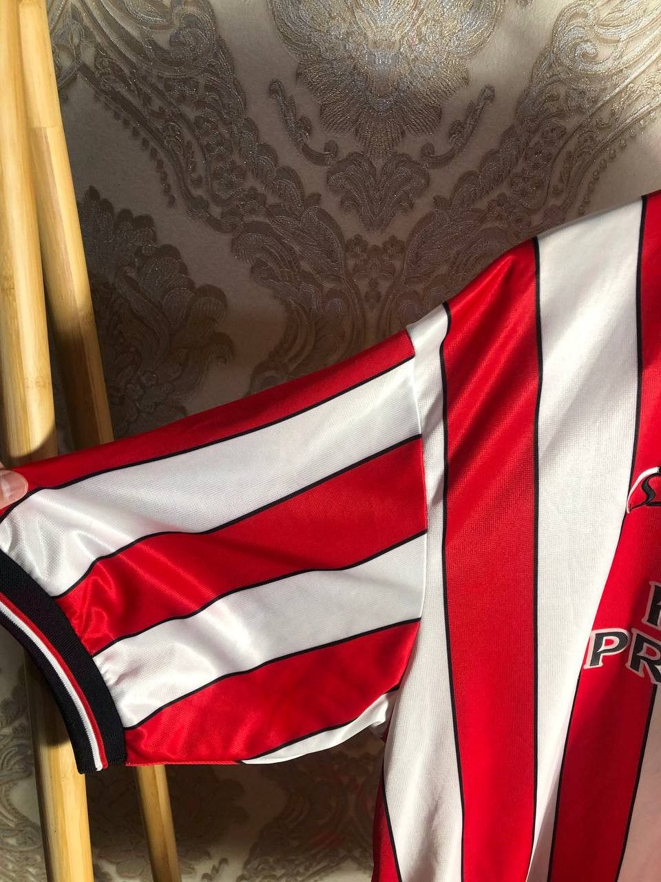 Vintage Very Rare FC Southampton England Retro Soccer Jersey Y2K 90s Size US XL / EU 56 / 4 - 7 Thumbnail