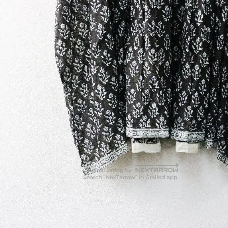 Maison Kitsune Maison de Soil Gray Floral Blouse. Size S / US 4 / IT 40 - 8 Thumbnail