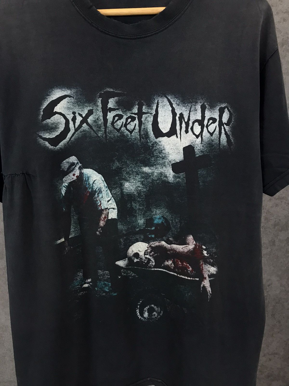 Band Tees Six Feet Under distressed vintage 2008 rock band tee hard Size US L / EU 52-54 / 3 - 3 Thumbnail