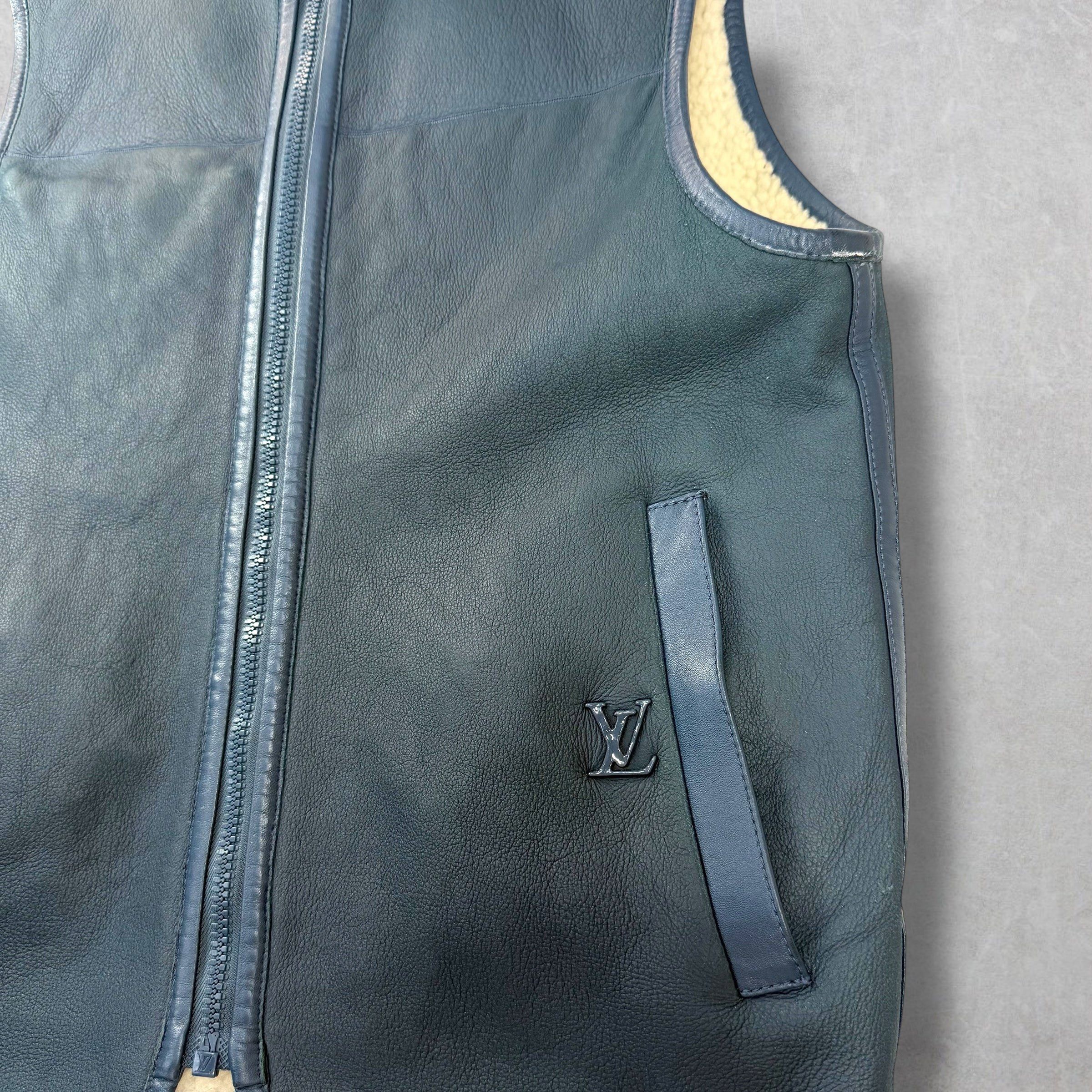 Louis Vuitton Louis Vuitton Reversible Shearling Gilet 46 (S) Size US S / EU 44-46 / 1 - 8 Thumbnail