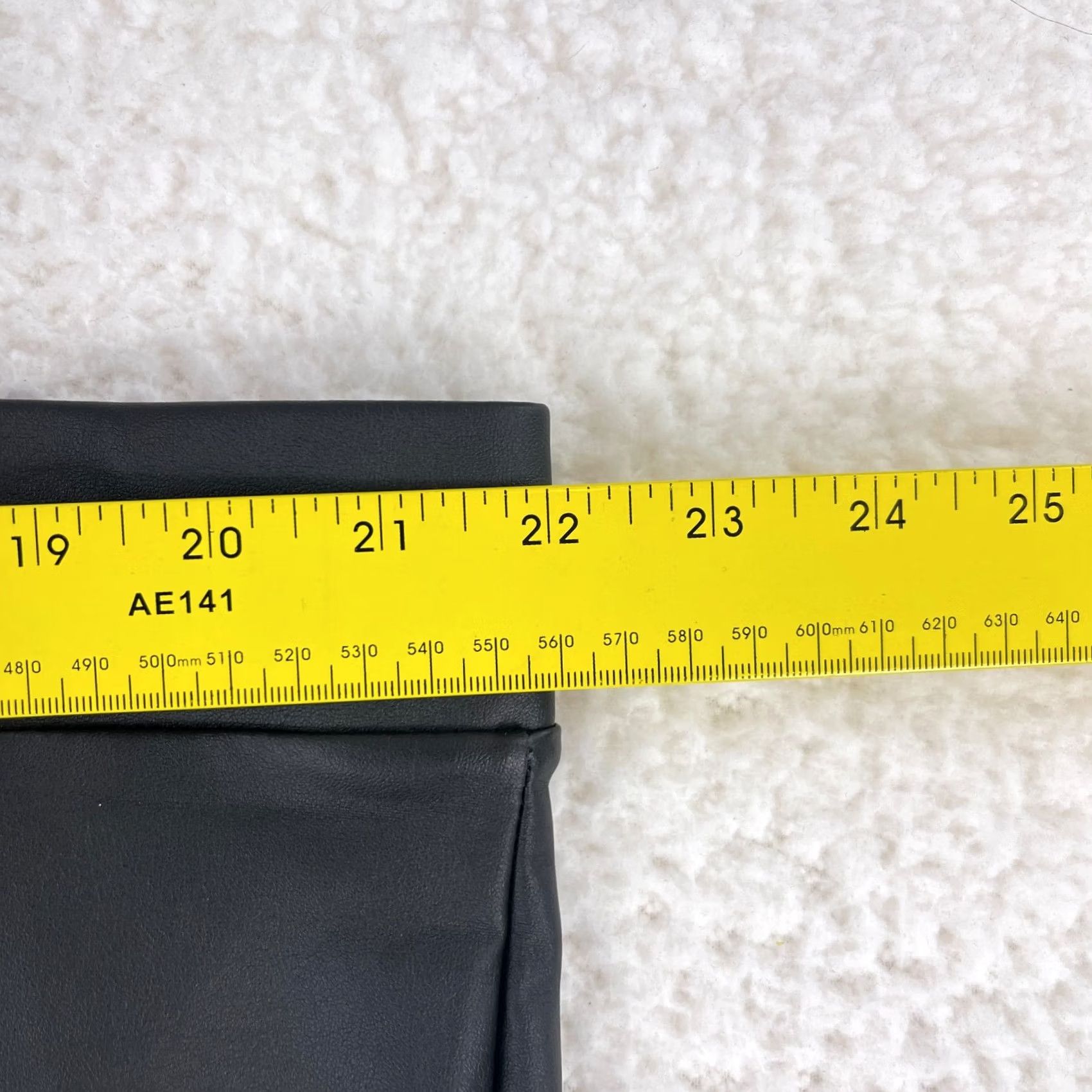 Torrid Torrid Black Pull On Elastic Waist Faux Leather Pants Womens 4X Skinny Leg Casual/Party/Cocktail Footwear Items Size 40" / US 18 - 5 Thumbnail