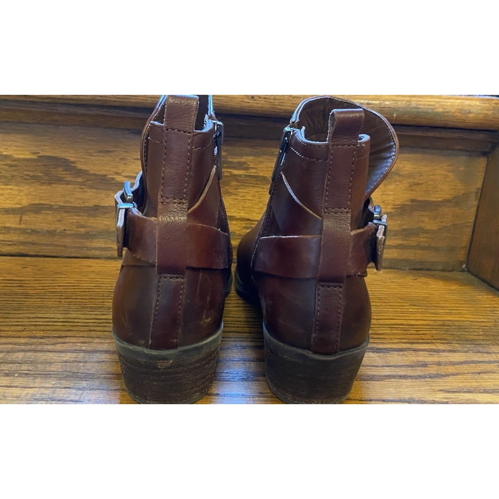 Vince Vince Cameo Leather Buckle Zip Heels Ankle Boot Womens 7, 37 Size US 7 / IT 37 - 4 Thumbnail