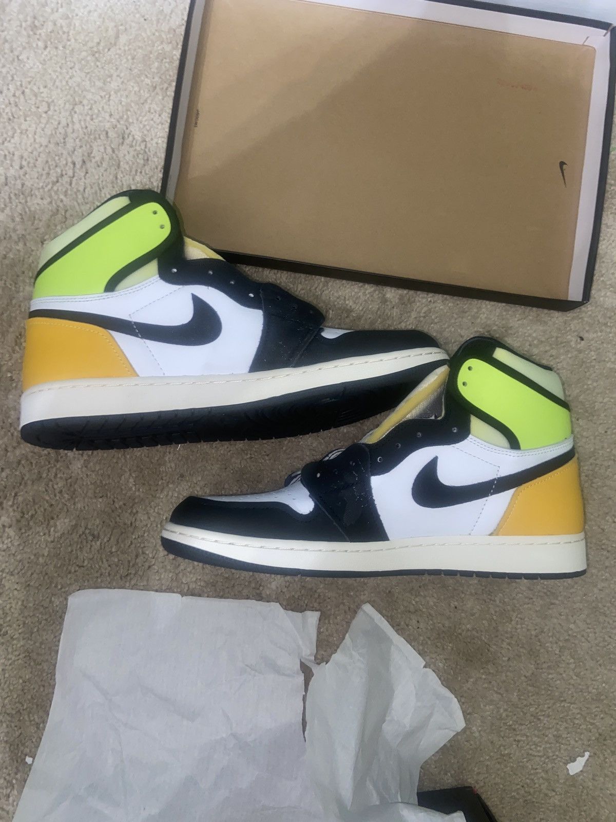 Jordan Brand × Nike Jordan 1 Retro High Size US 12 / EU 45 - 5 Thumbnail