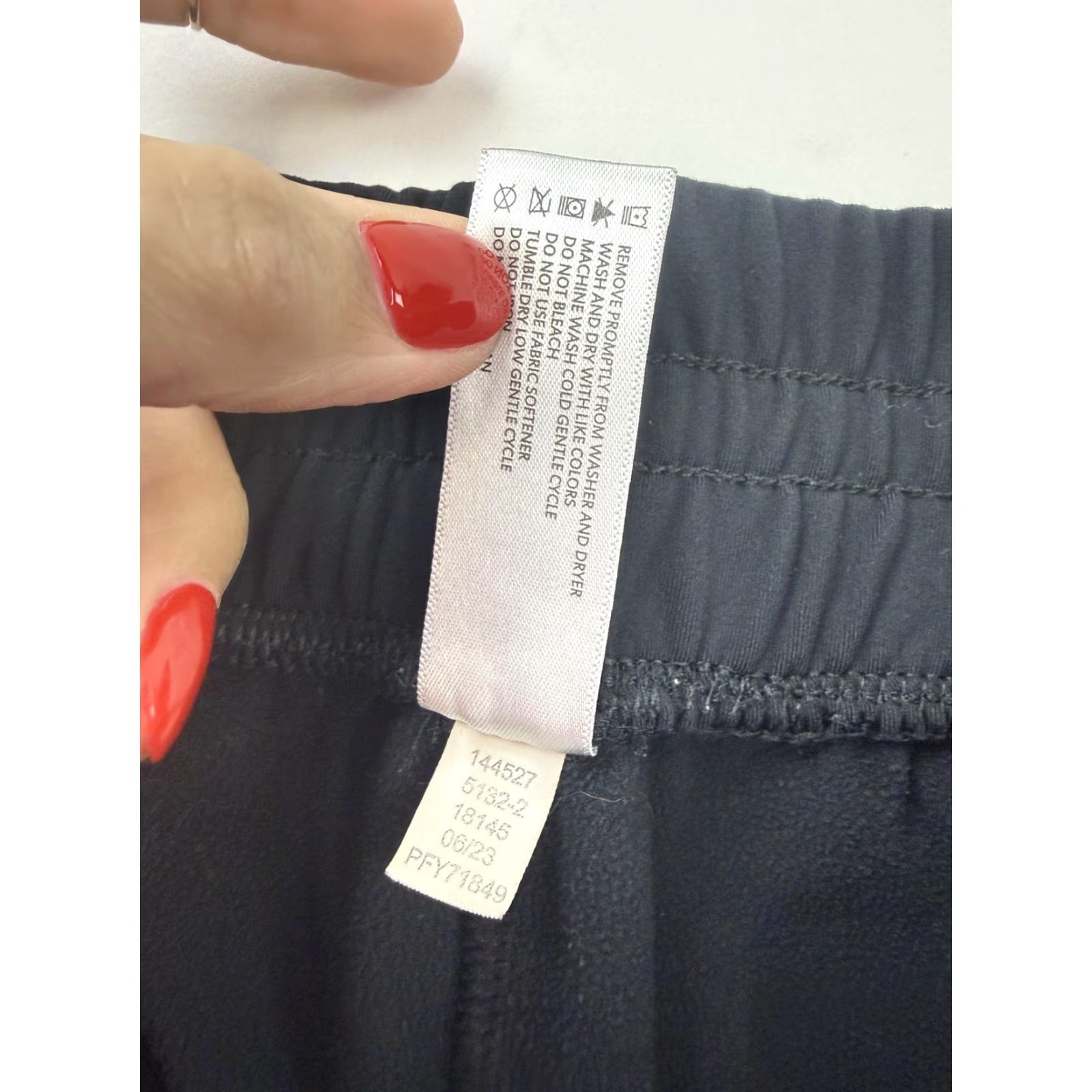 Vintage Yogalicious Pants Womens Small Black Illusion Jogger Fleece Lined Yoga Gym Size 28" / US 6 / IT 42 - 4 Thumbnail