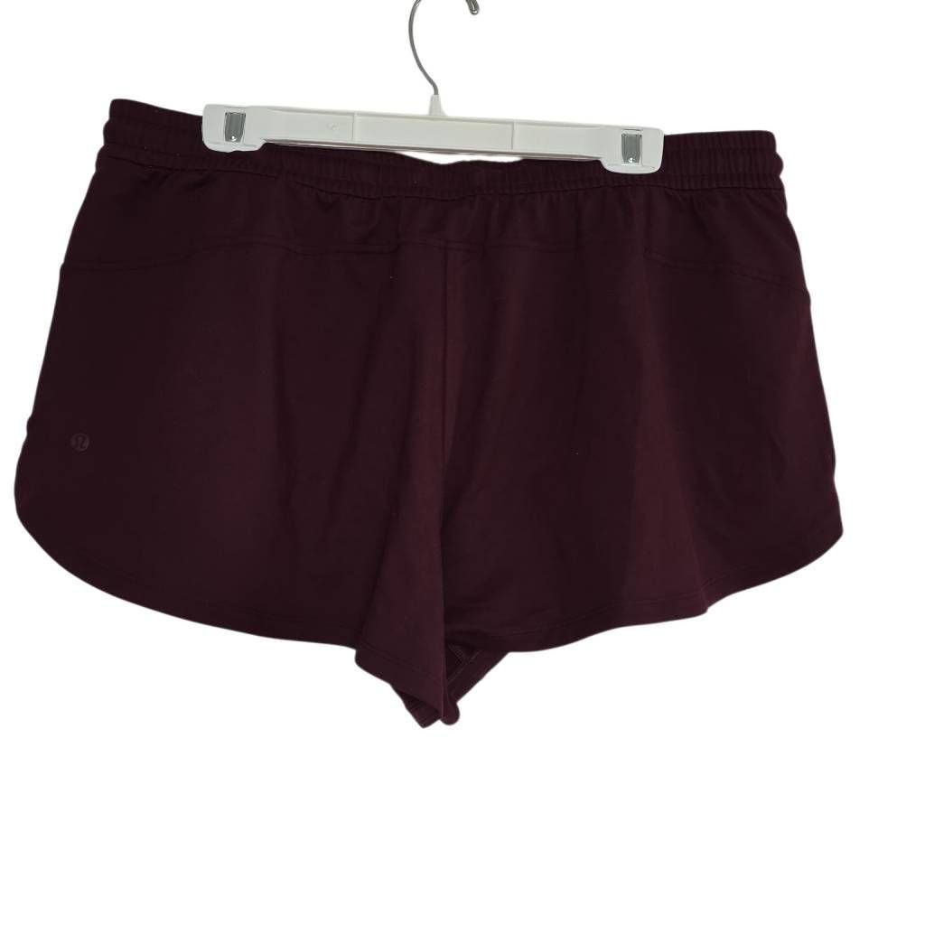 Lululemon Lululemon Women's Size XL Burgundy Shorts Size 34" / US 12 / IT 48 - 2 Thumbnail