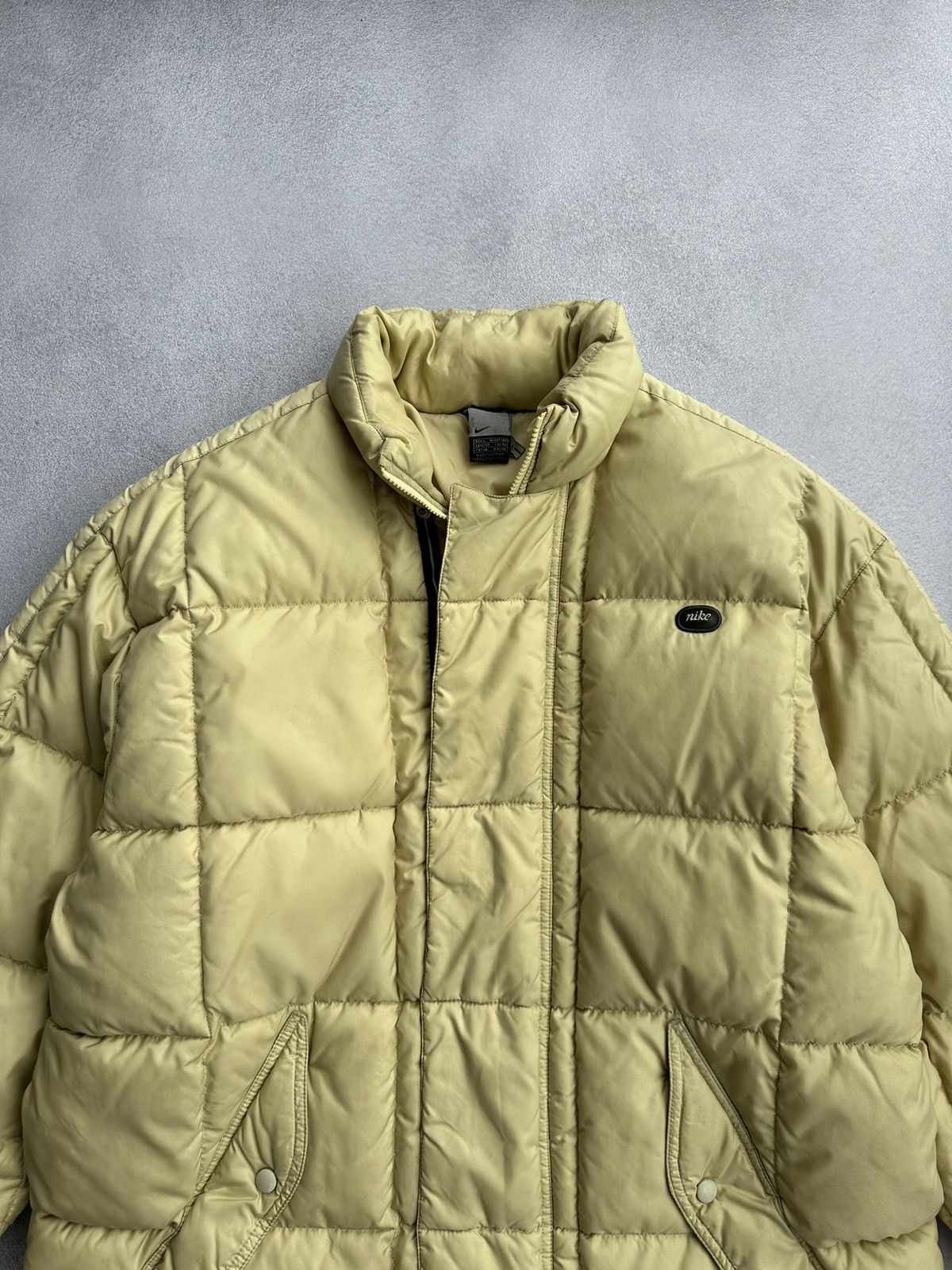 Nike × Vintage Vintage Nike Beige Y2K Heavy Puffer Jacket Size US L / EU 52-54 / 3 - 2 Thumbnail