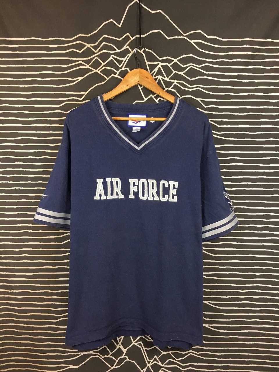 Reebok Vtg Reebok Air Force Academy USAFA Embroidered Logo Tee Size US XL / EU 56 / 4 - 2 Thumbnail
