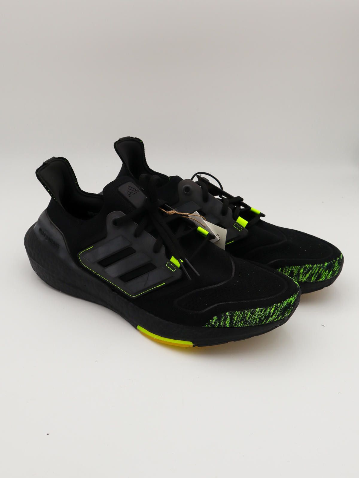 Adidas adidas Ultra Boost 22 – GX5915 – Black / Solar Yellow – BNIB Size US 14 / EU 47 - 1 Thumbnail