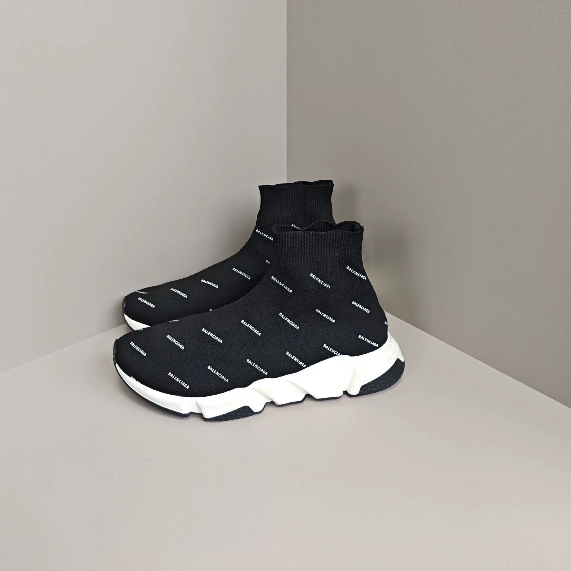 Balenciaga Balenciaga Hitop Sneakers 10 Men Size US 10 / EU 43 - 1 Thumbnail