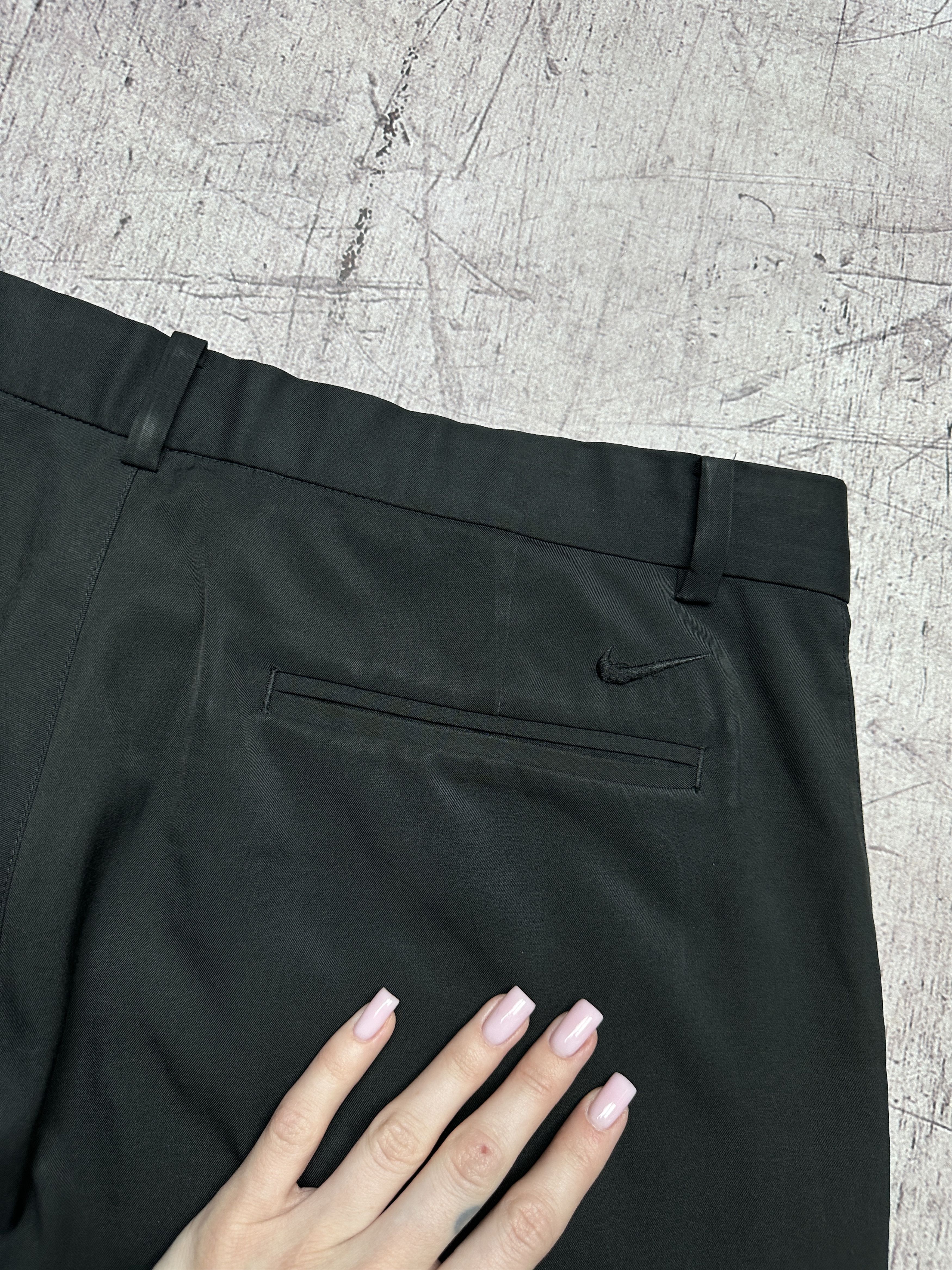 Nike Nike Dri Fit Mens Chino Shorts Golf Size US 34 / EU 50 - 9 Thumbnail