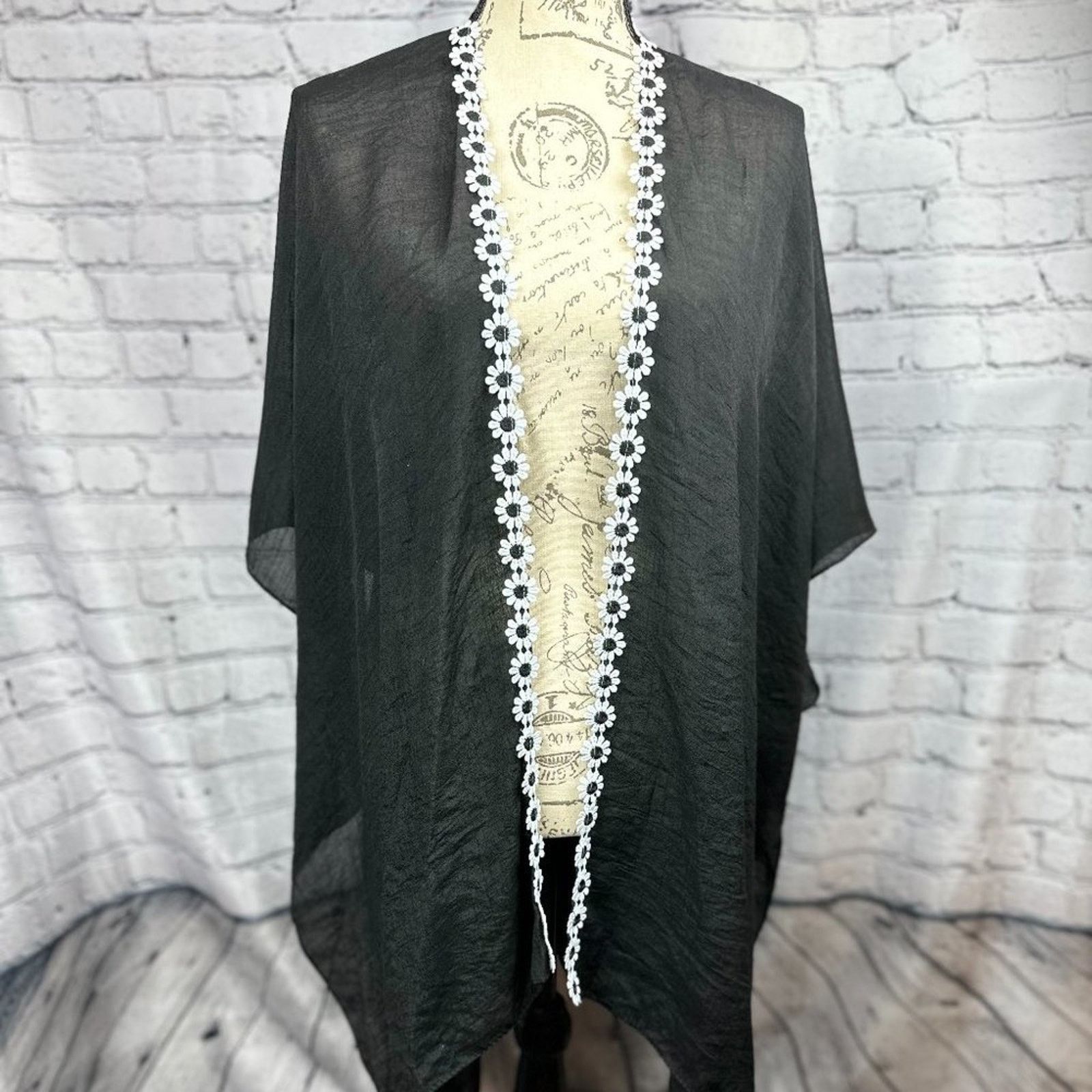 Other Black with White Daisies Kimono - Black/White - One Size Size ONE SIZE - 3 Thumbnail
