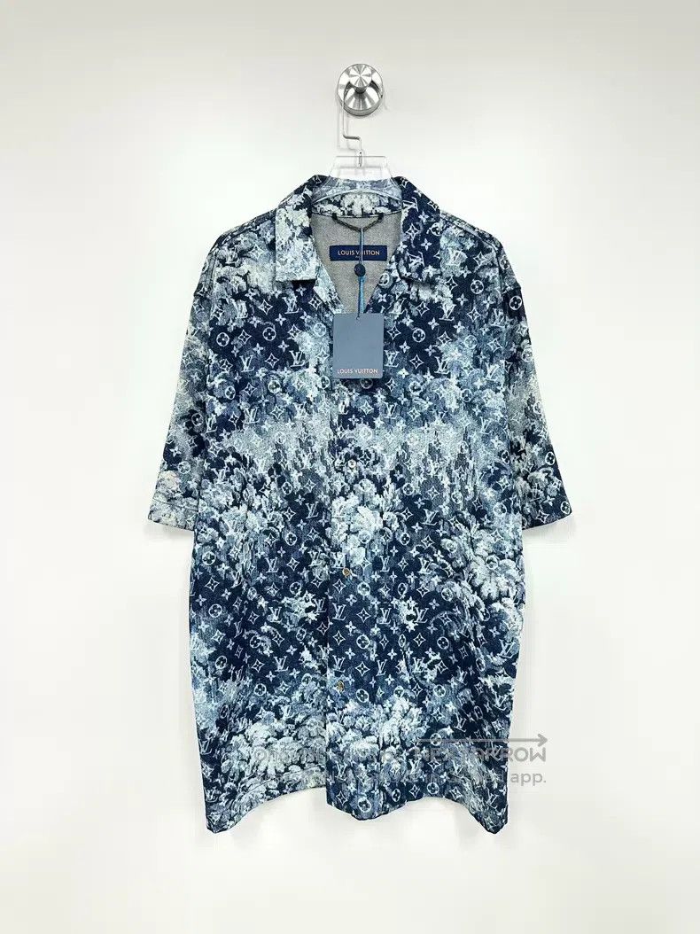 Louis Vuitton Louis Vuitton Blue tapestry full print denim short sleeve Size US M / EU 48-50 / 2 - 1 Thumbnail
