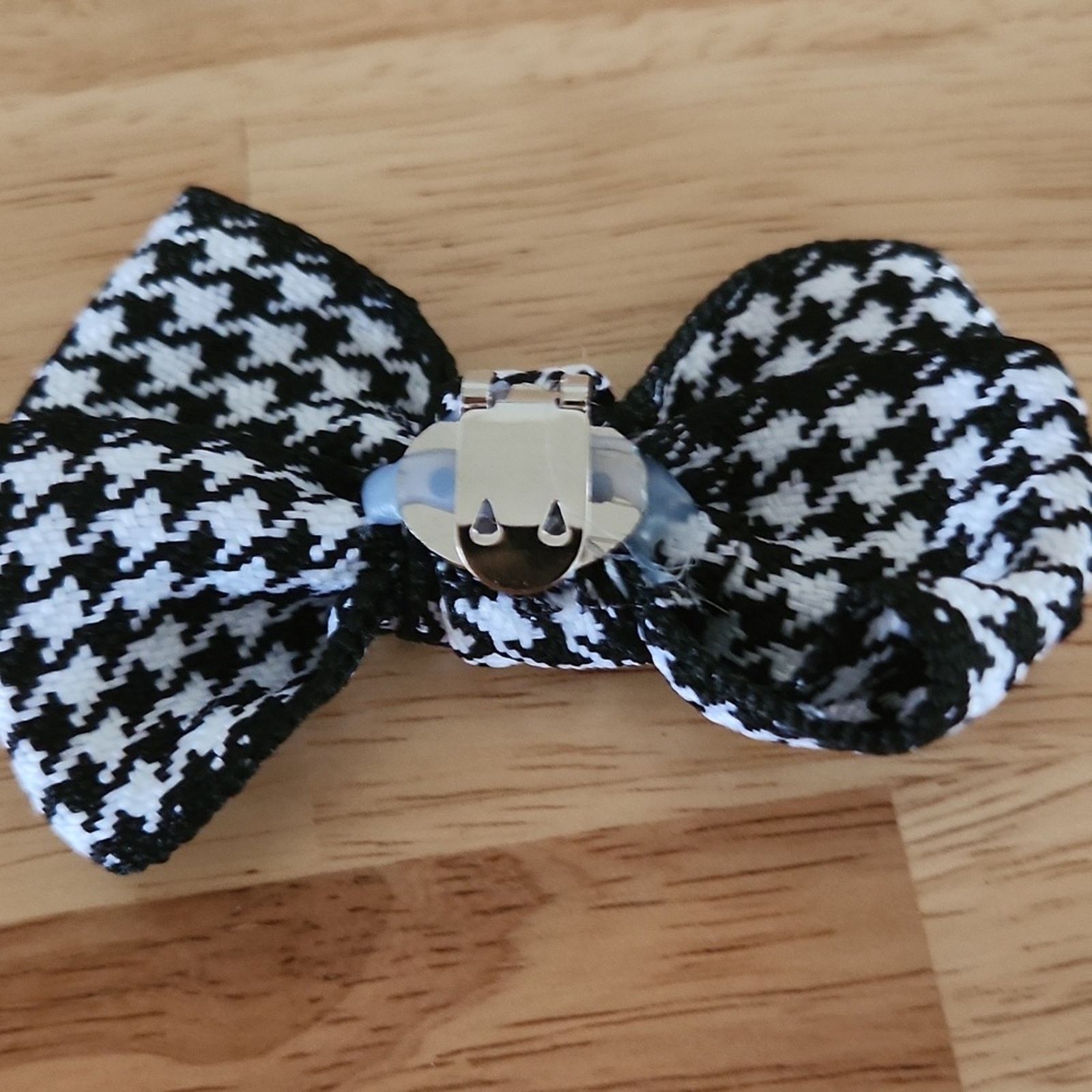 Other HOT ☆ BLACK & WHITE HOUNDSTOOTH BOWS ☆ SHOE CLIPS ☆ NIP Size US 6 / IT 36 - 8 Thumbnail