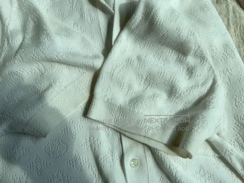 Louis Vuitton Louis Vuitton Knitted cardigan with short sleeves shirt Size US M / EU 48-50 / 2 - 4 Thumbnail