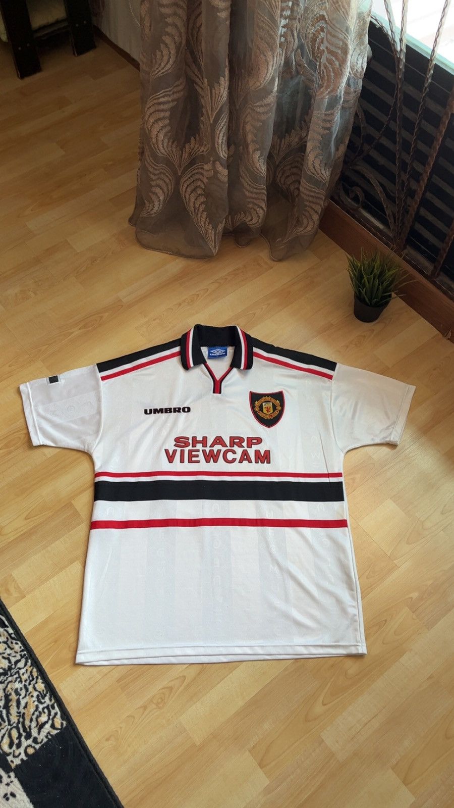 Umbro Manchester Uniter 1997/98 Away Kit Size US XL / EU 56 / 4 - 1 Thumbnail