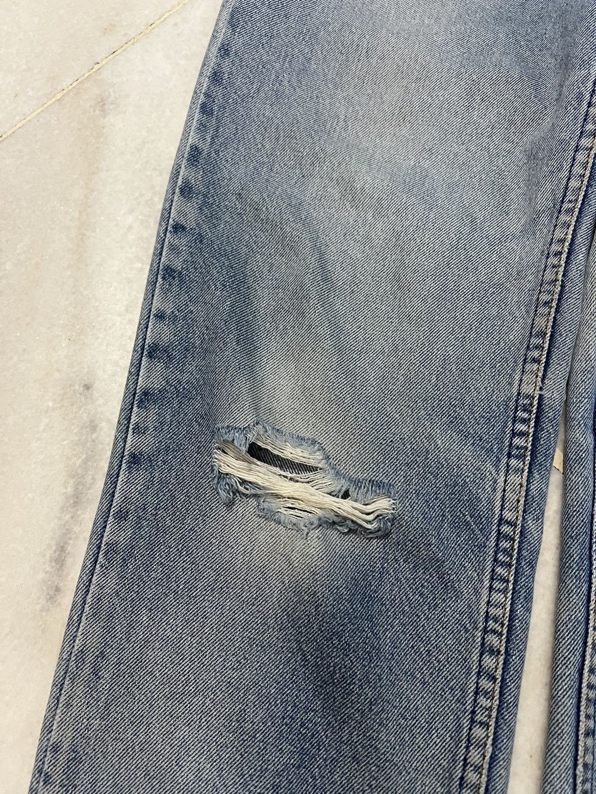 Japanese Brand × Levi's × Levi's Vintage Clothing 90’s Levis 616 Light Wash Distressed Jean Size US 29 - 4 Thumbnail