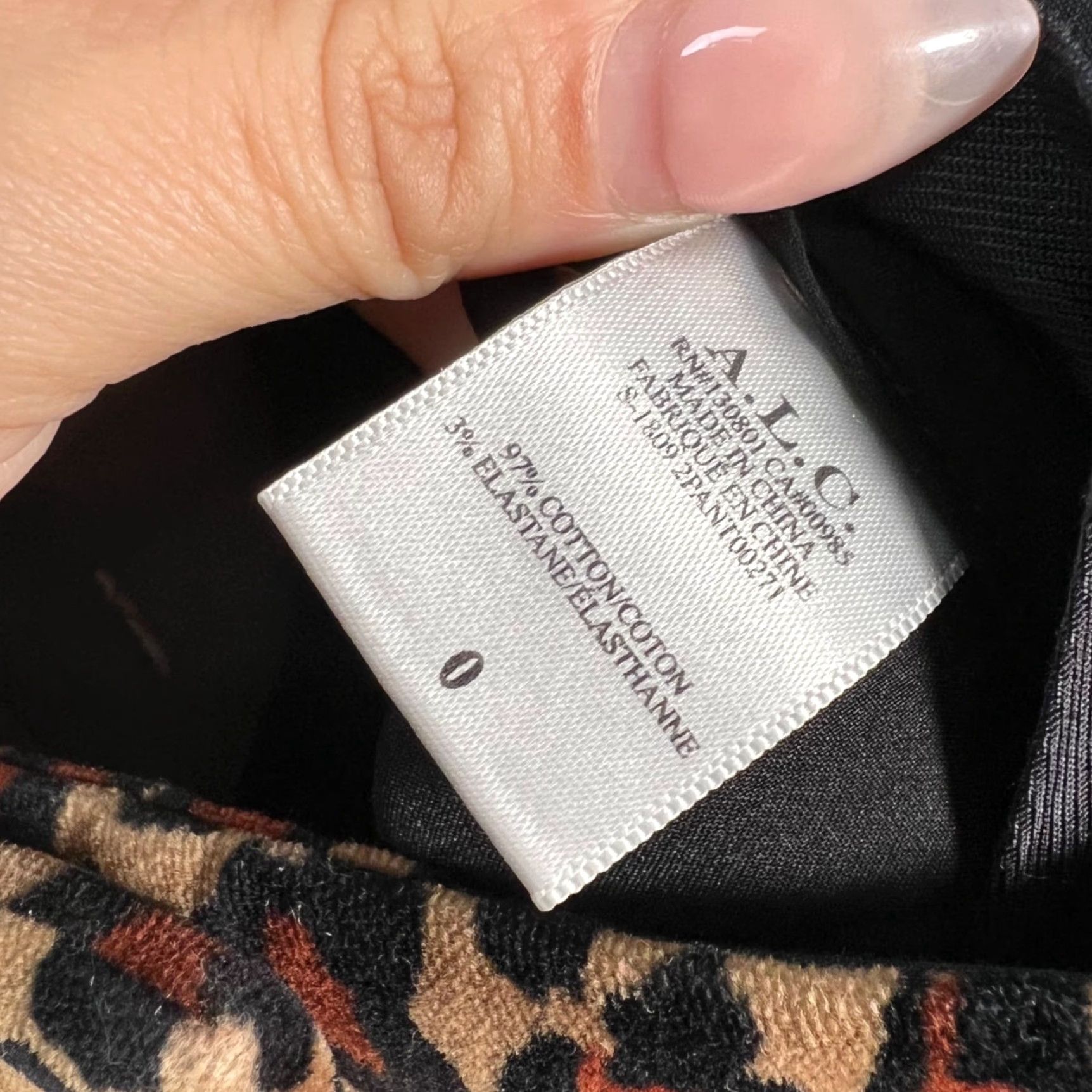 Vintage A.L.C. Leopard Print Stretch Cotton Tapered Leg Pants Womens 0 Brown Ankle 27in Inseam Men? No gender at end: Women. Size 25" / US 0 / IT 36 - 4 Thumbnail