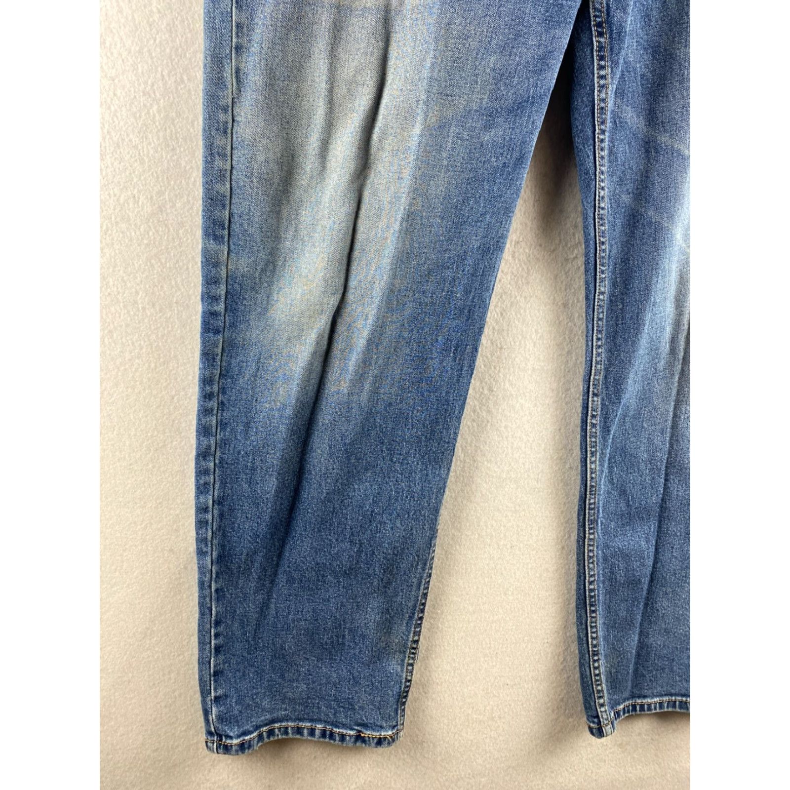 Levi's Levi's Jeans 42 X 32 Blue 550 Relaxed Stretch Distressed Denim Pockets Modern Mens Size US 42 / EU 58 - 4 Thumbnail