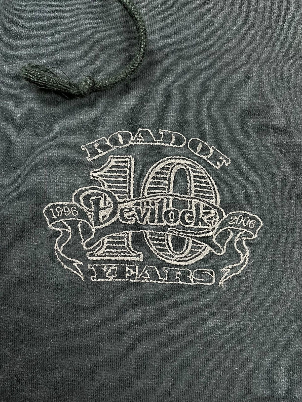 20471120 2000s Devilock - 10th Anniversary Skull Zip Hoodie Size US M / EU 48-50 / 2 - 5 Thumbnail