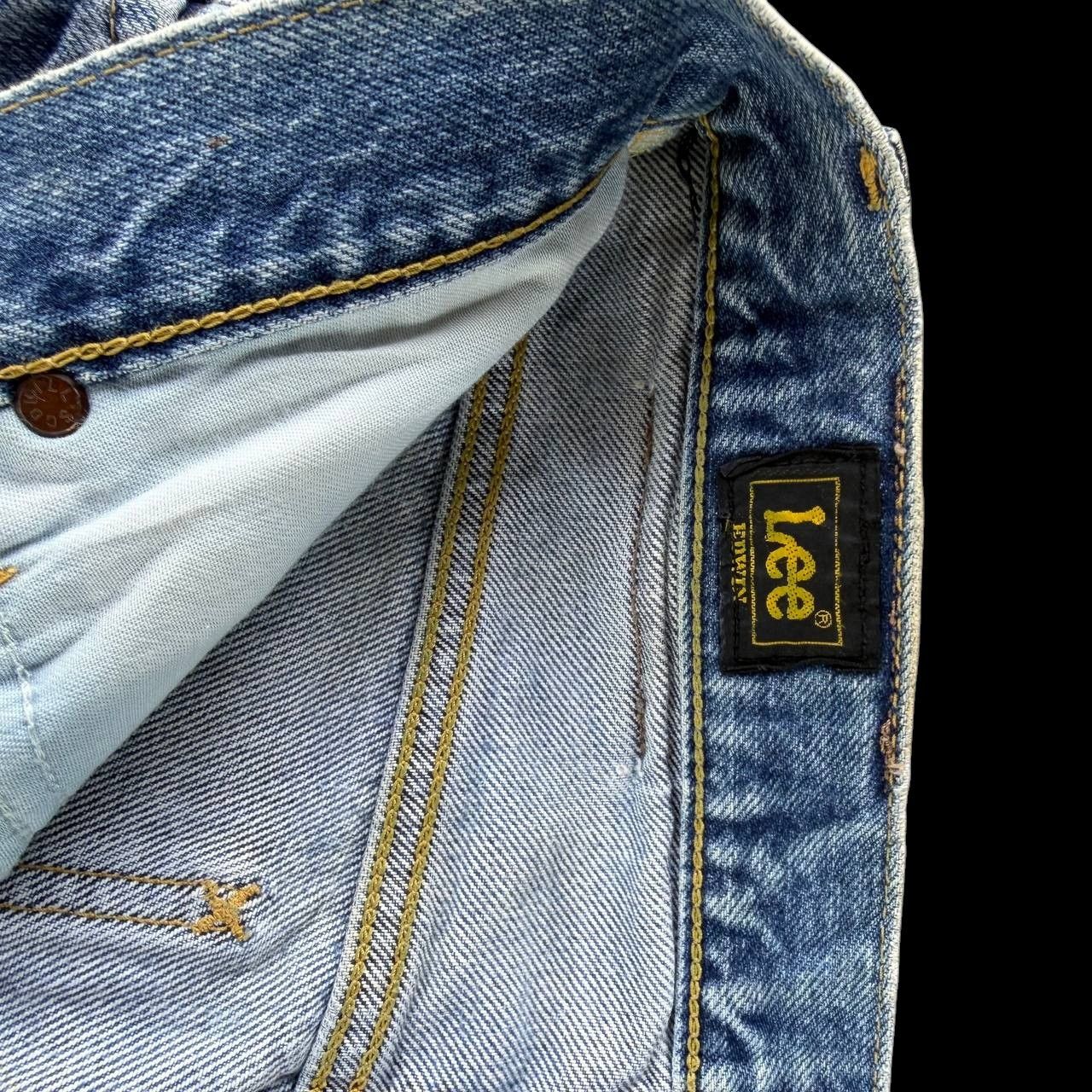 Lee Vintage 90s LEE RIDERS Japan Faded Bluewash Light Whiskering Size US 28 / EU 44 - 9 Thumbnail