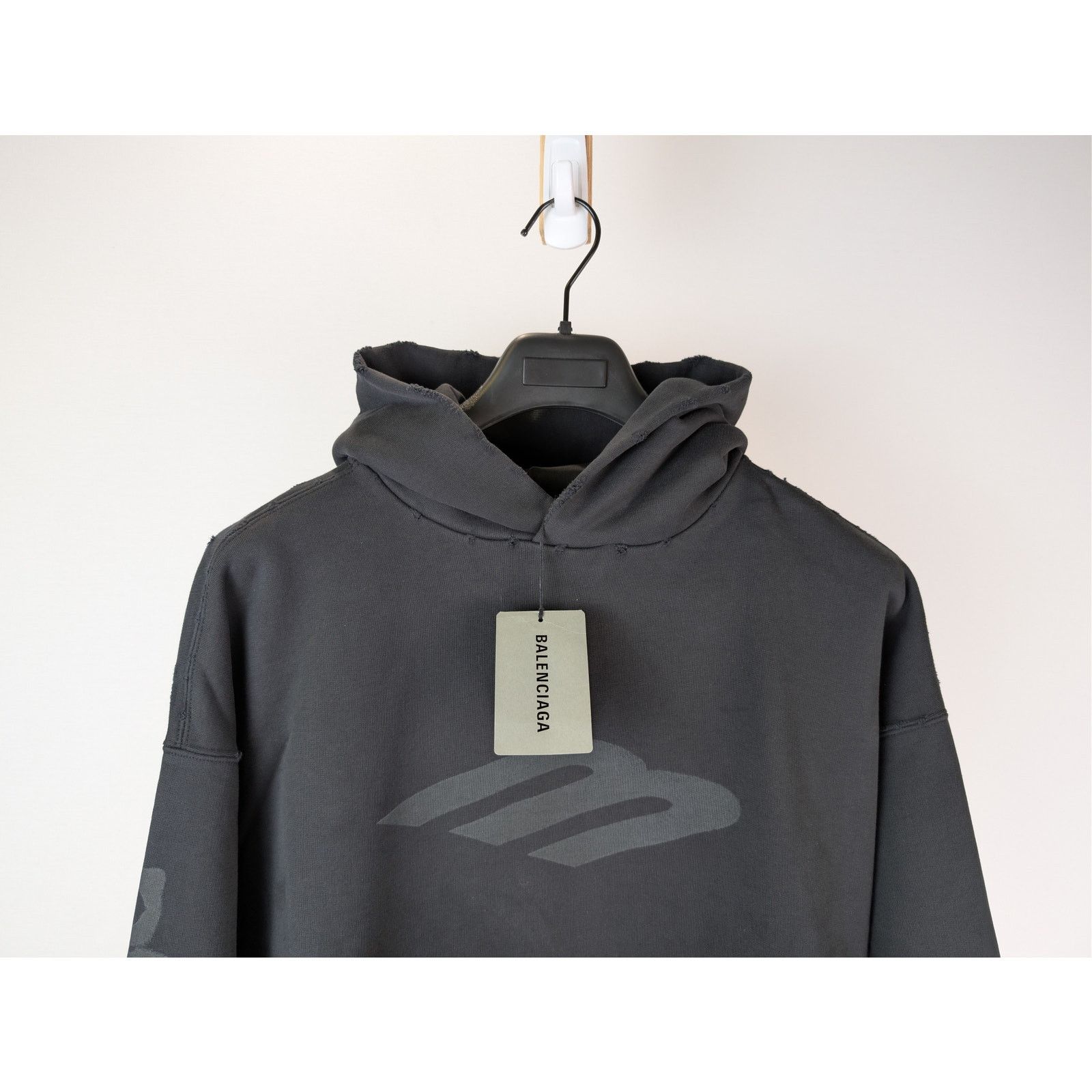 Balenciaga o1rshd1 3B Stencil Molleton Medium Fit Hoodie in Faded Black Size US M / EU 48-50 / 2 - 3 Thumbnail