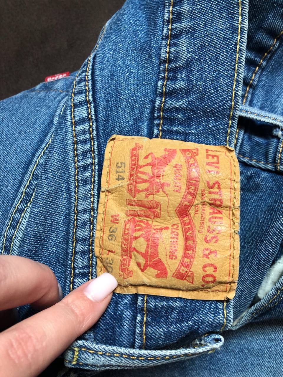 Levi's Levi's 514 jeans in a blue wash, size W36 L32 Size US 36 / EU 52 - 13 Thumbnail