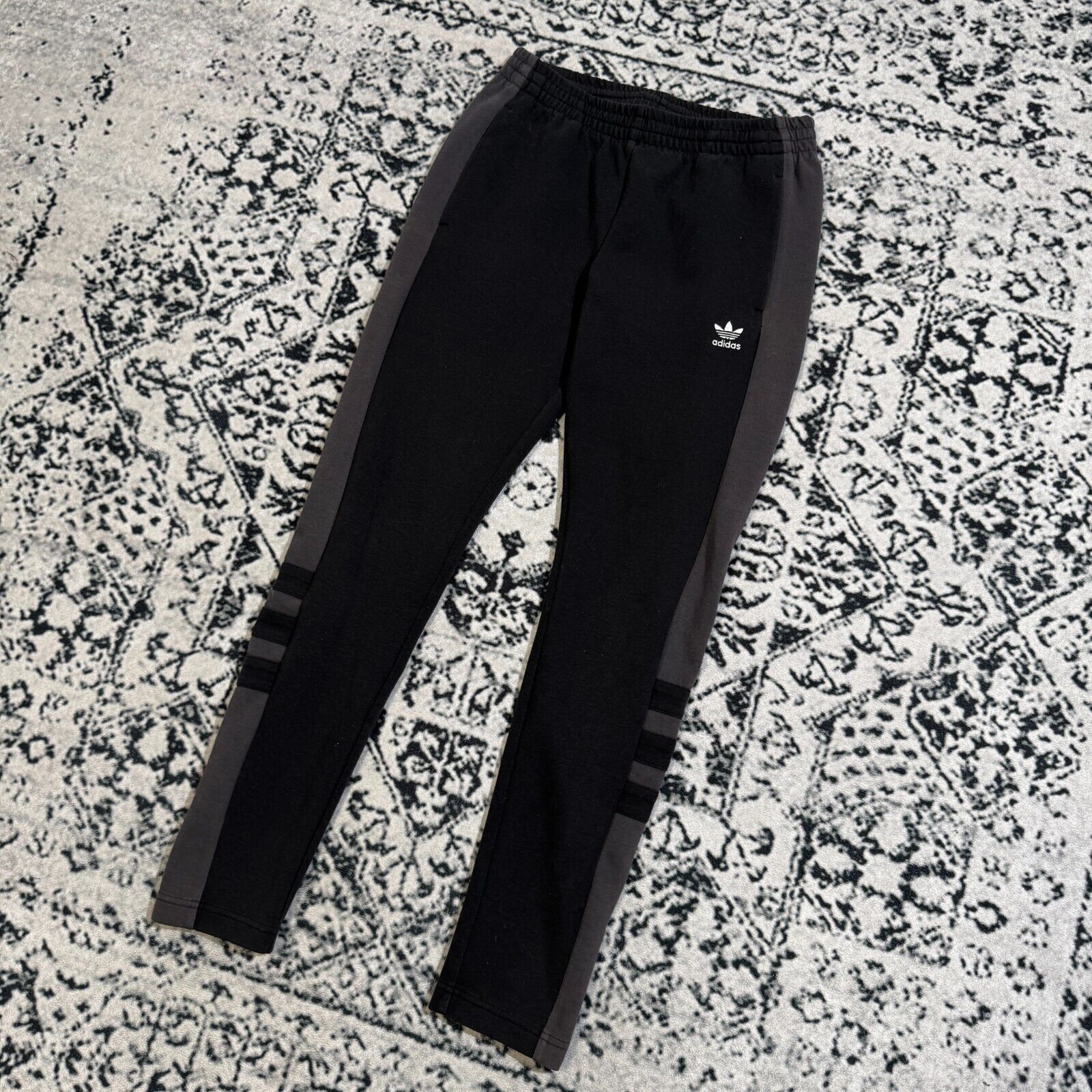 Adidas Vintage Adidas Unisex Black Cotton Sweatpants Size S Y2K Size US 29 - 2 Thumbnail