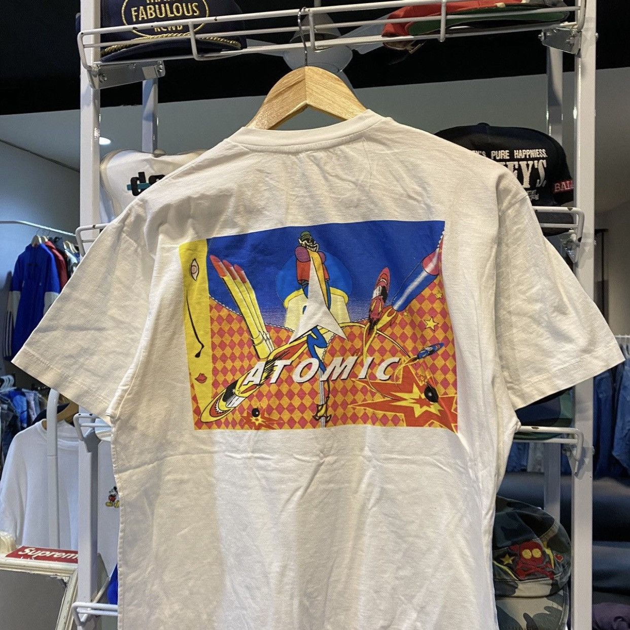 Atomic Vintage 90s Atomic Age Graphic Tee – Retro Kitsch Rocket Art Size US L / EU 52-54 / 3 - 3 Thumbnail