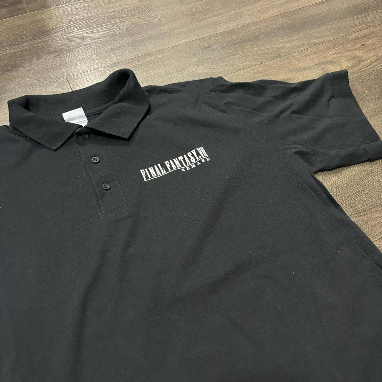 Gildan final fantasy remake polo t shirt 2020 L Size US L / EU 52-54 / 3 - 5 Thumbnail