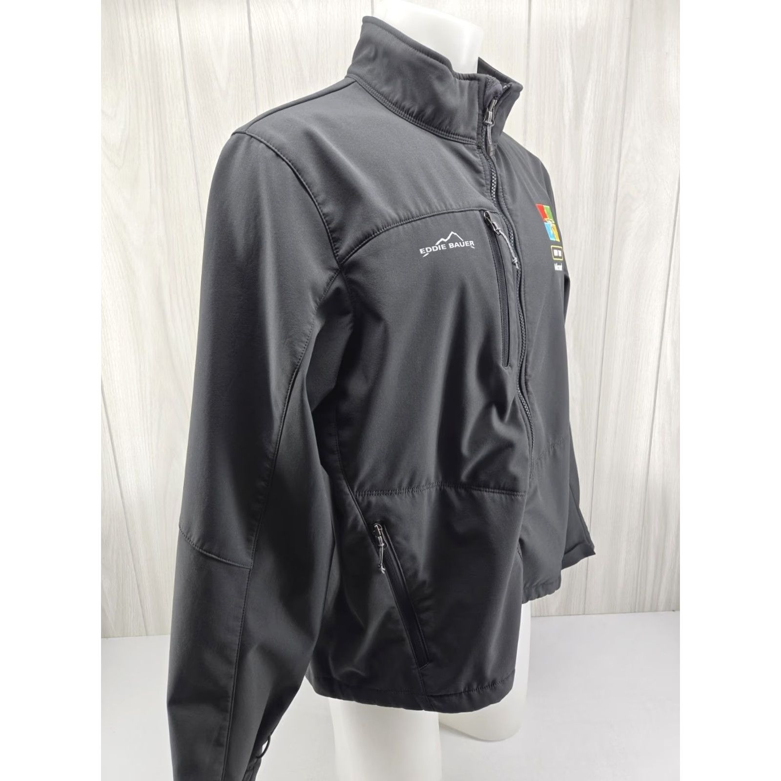 Eddie Bauer Eddie Bauer Soft Shell Jacket Mens XL Gray Army Team Windbreaker, Casual, Travel, Hiking, Walking, Regular, Polyester, Zip, Fleece, Army Theme Size US XL / EU 56 / 4 - 6 Thumbnail