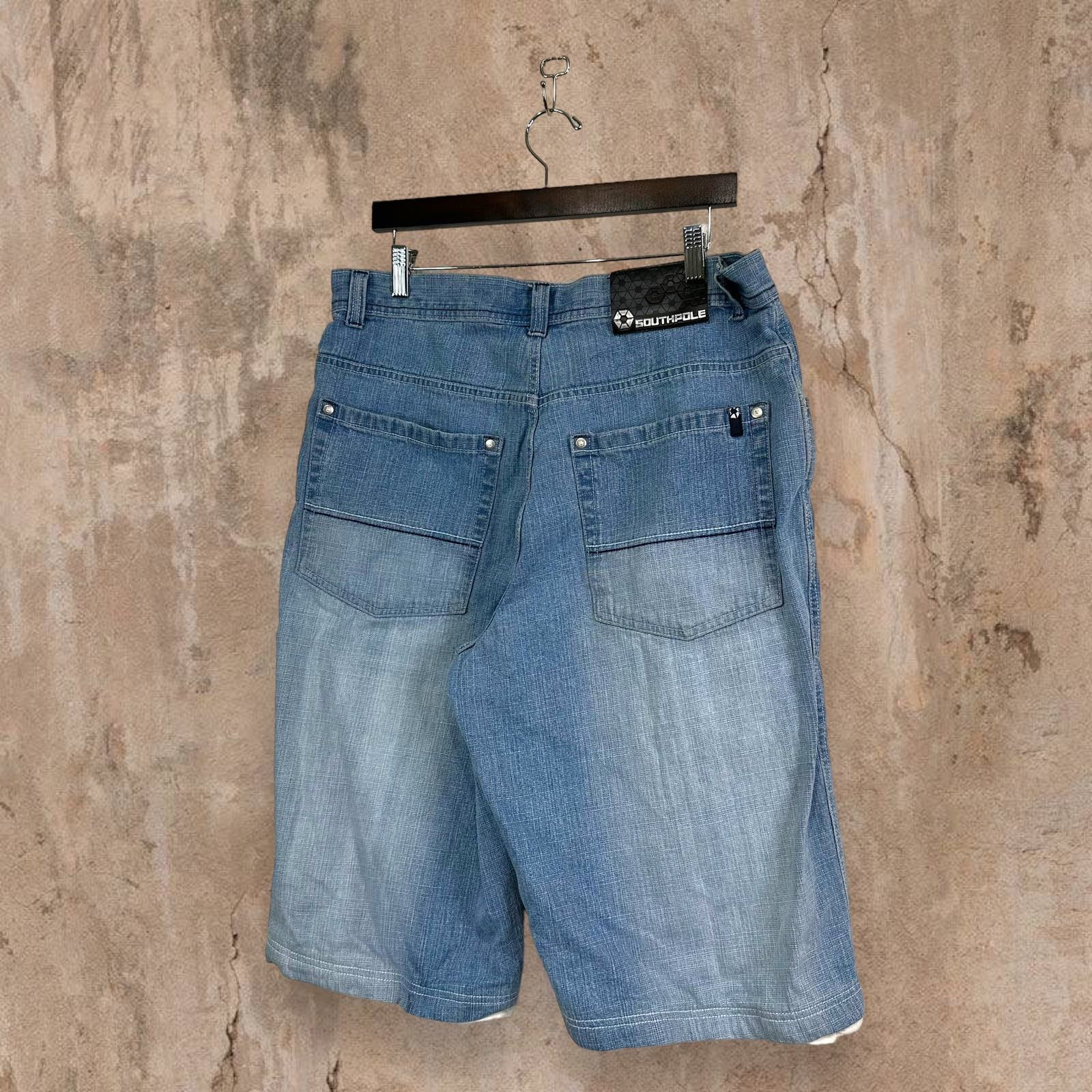 image of Vintage South Pole Jean Shorts Light Wash Baggy 15" Y2K in Blue, Men's (Size 36)