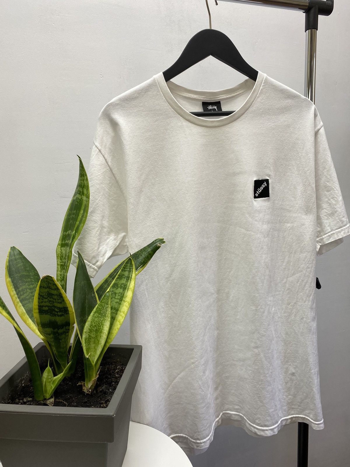 Stussy Stussy Small Logo T Shirt Men’s White Size US L / EU 52-54 / 3 - 3 Thumbnail