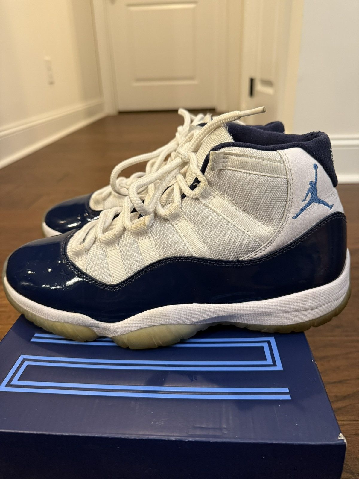 Jordan Brand Air Jordan 11 Retro UNC ‘Win Like 82’ Size 10 Size US 10 / EU 43 - 4 Thumbnail
